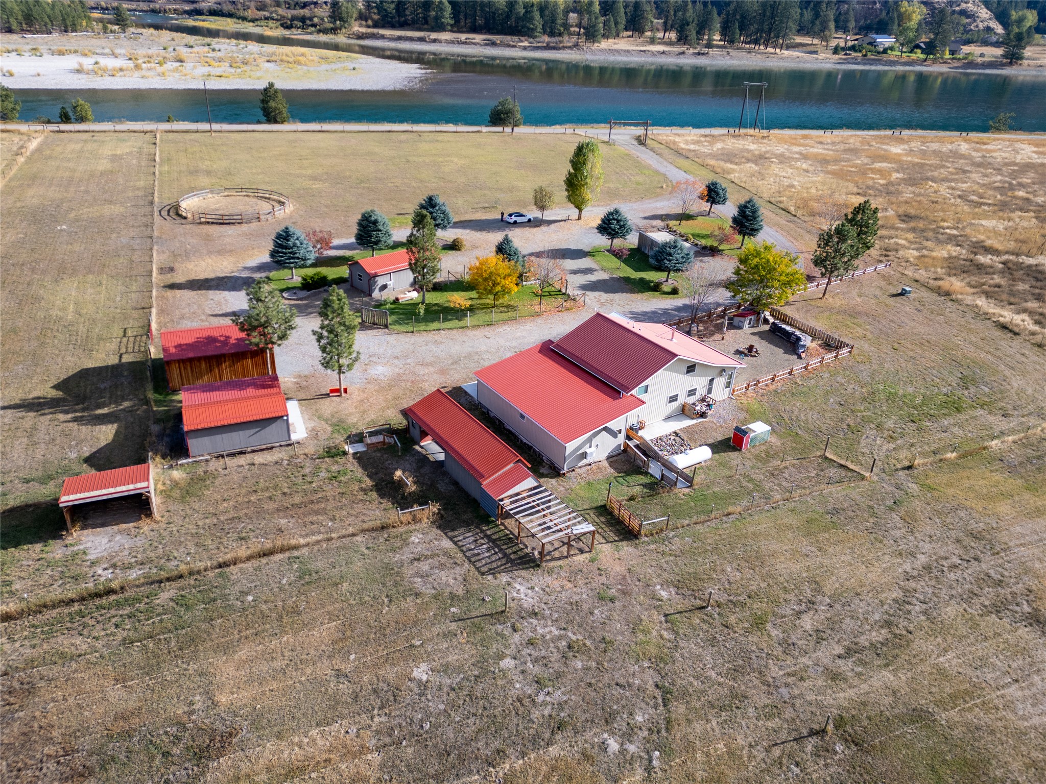 422 River Road E