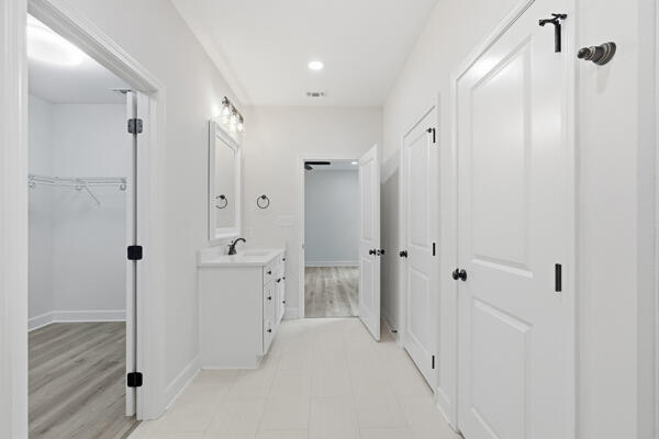 11 NW Wright Parkway