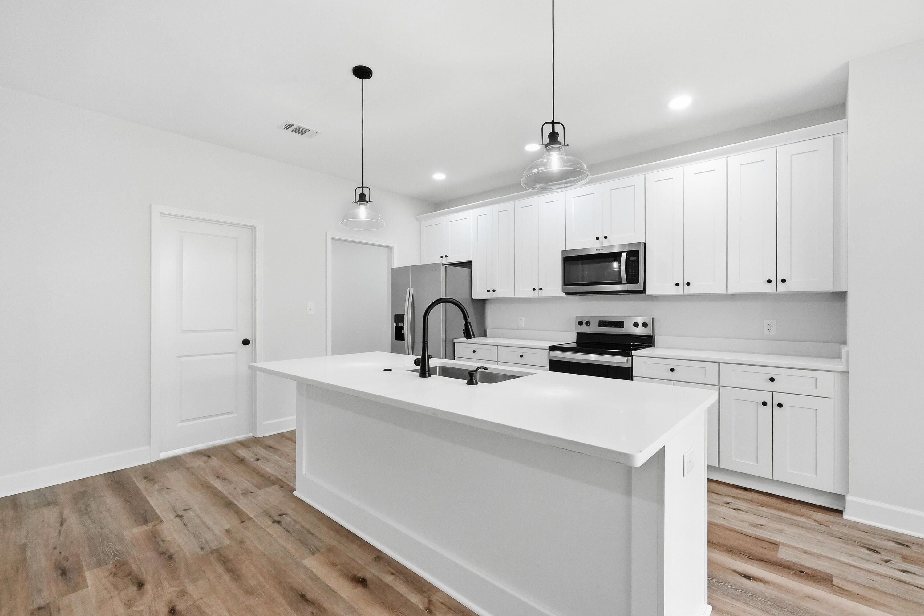 11 NW Wright Parkway