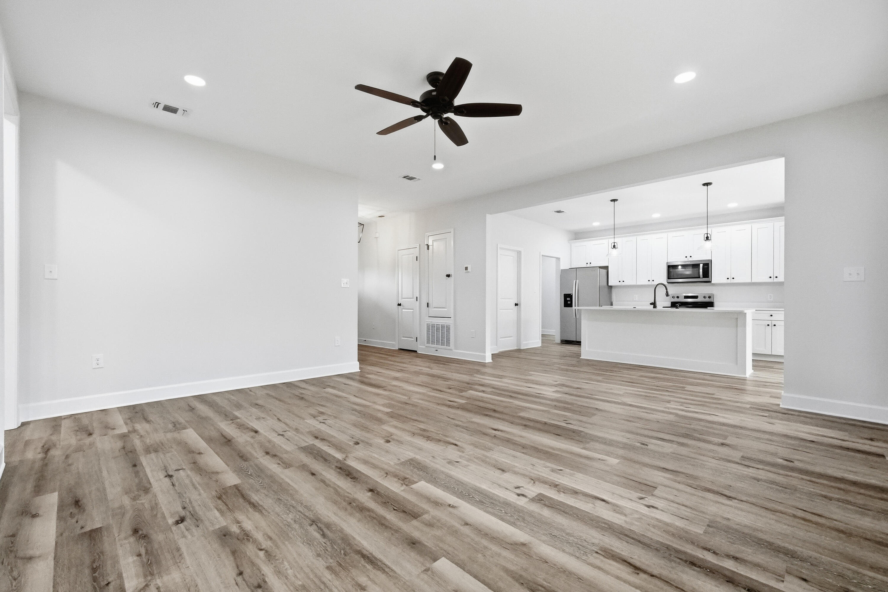 11 NW Wright Parkway