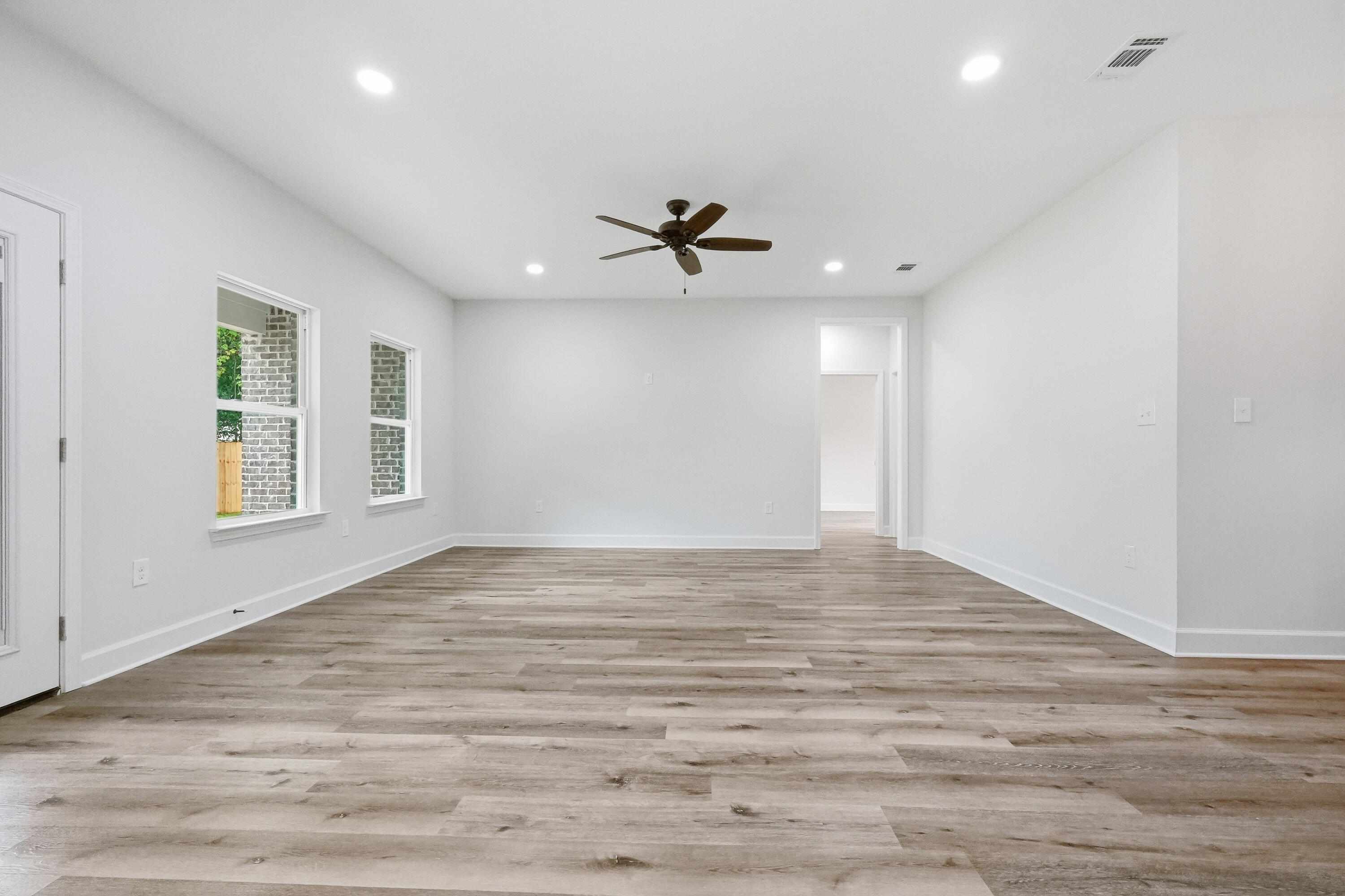 11 NW Wright Parkway