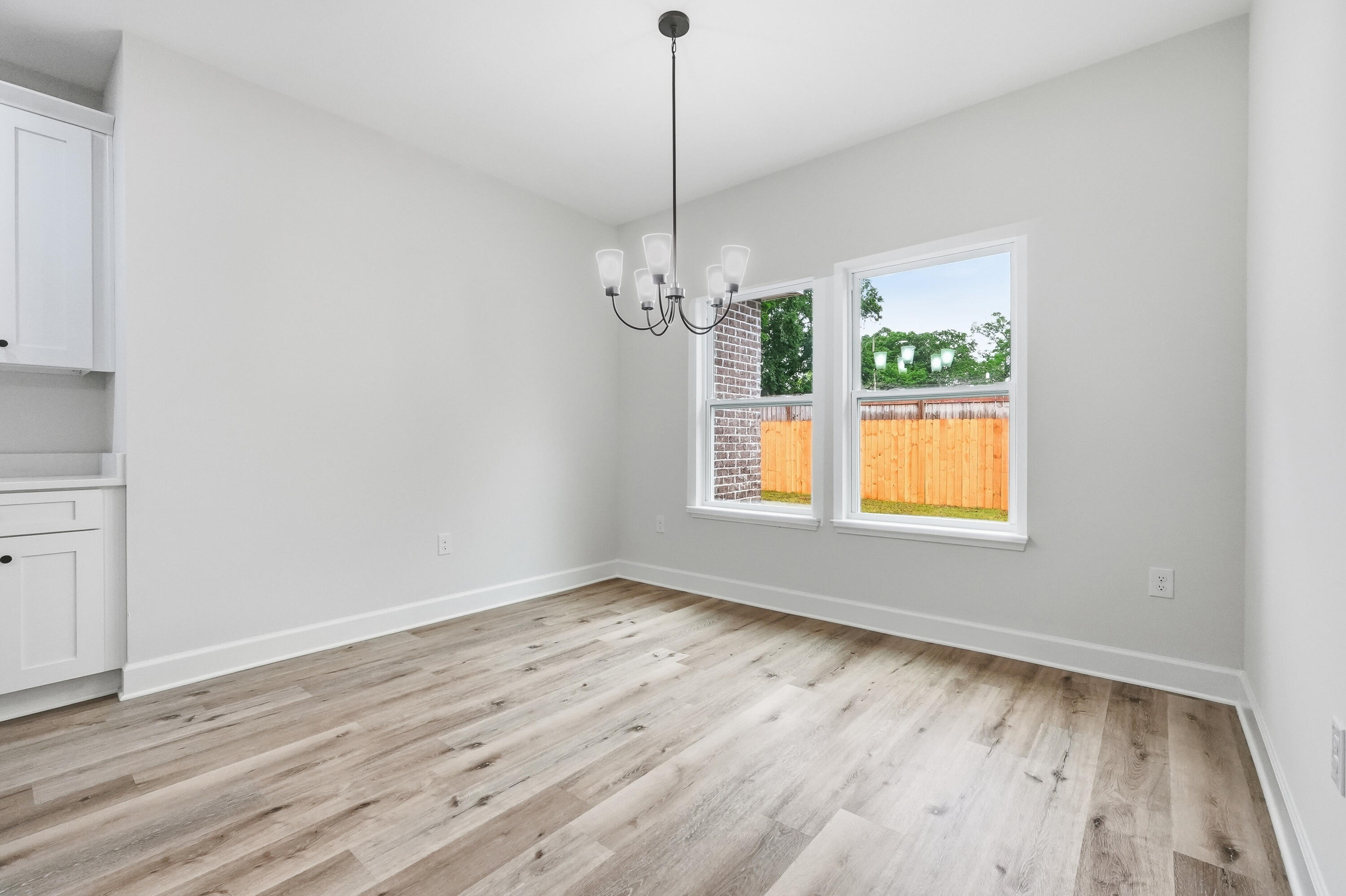 11 NW Wright Parkway