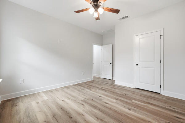 11 NW Wright Parkway