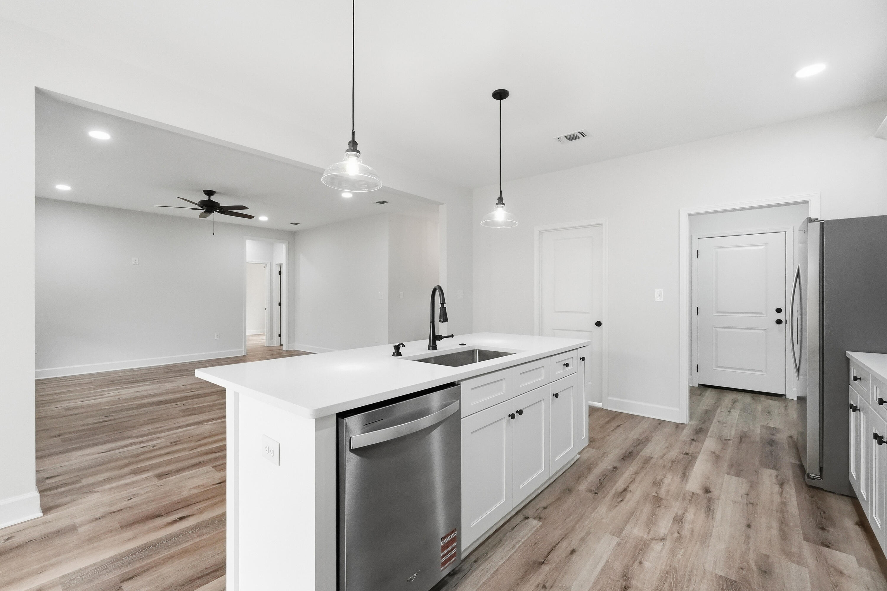 11 NW Wright Parkway