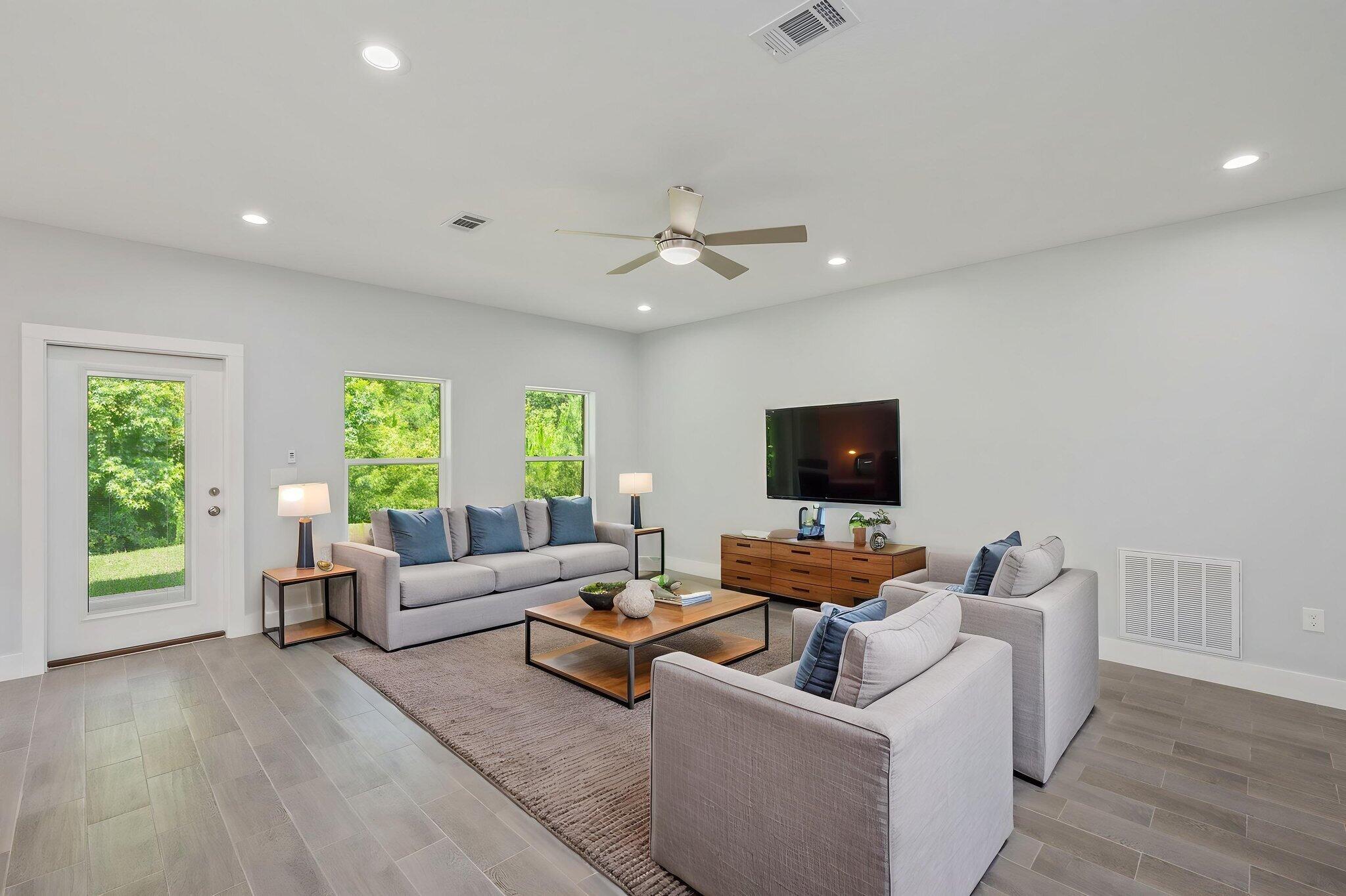 4516 Hermosa Road