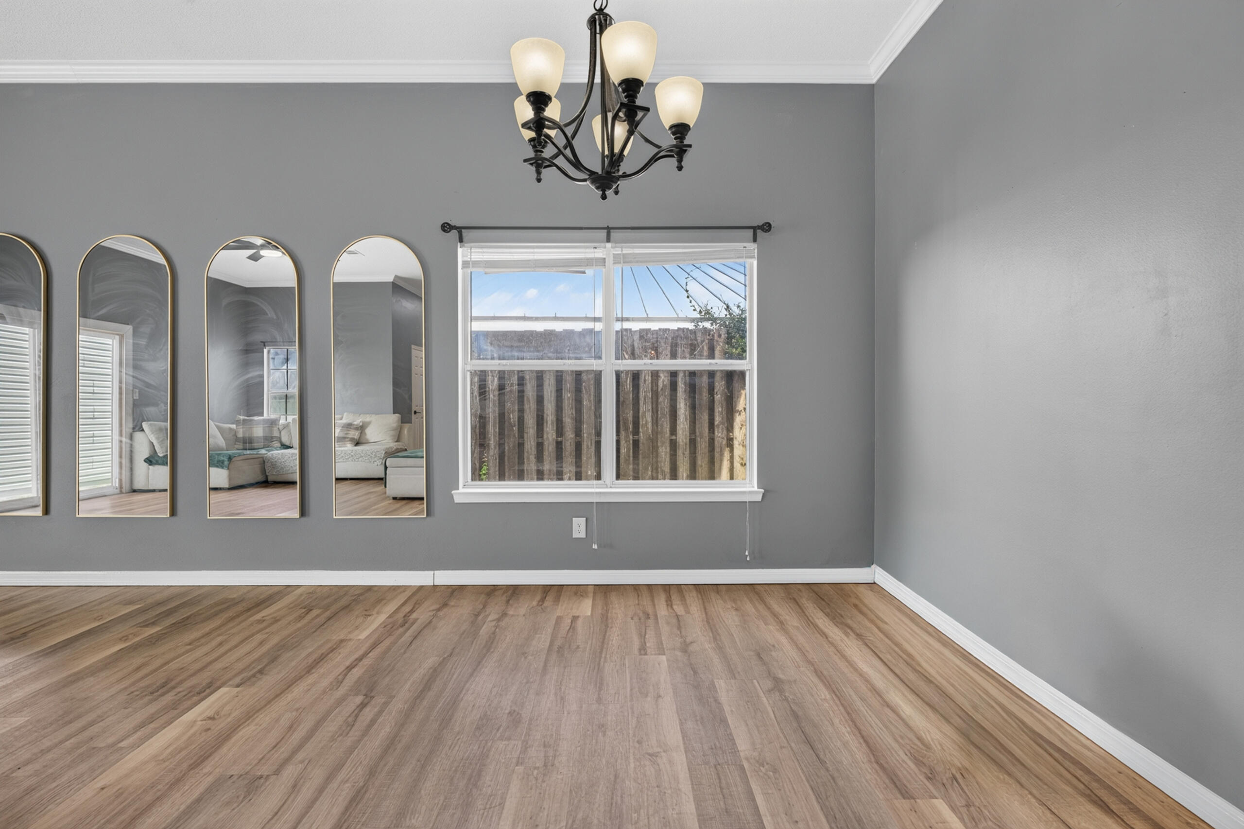 7 Forest Breeze Court