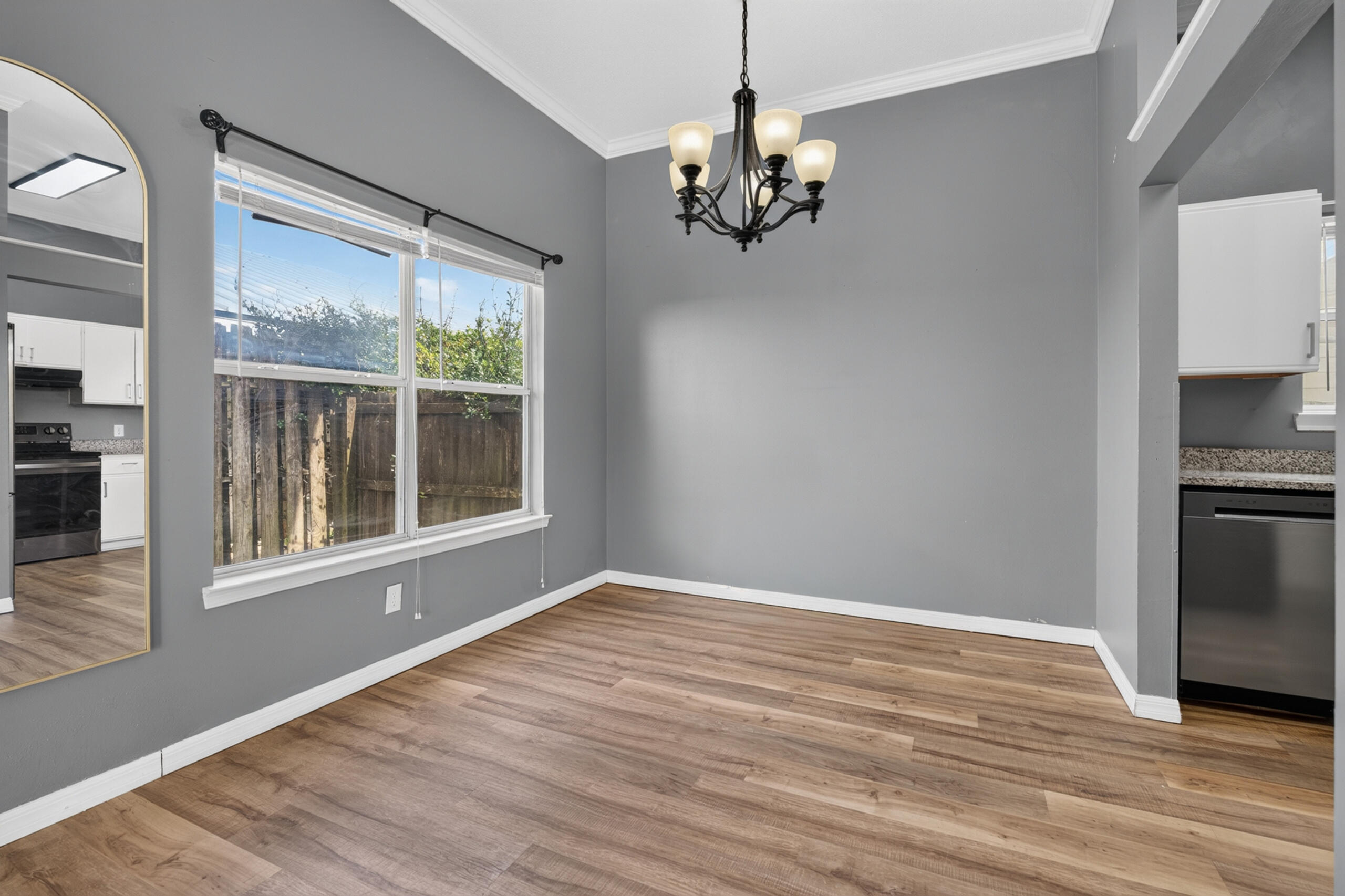 7 Forest Breeze Court