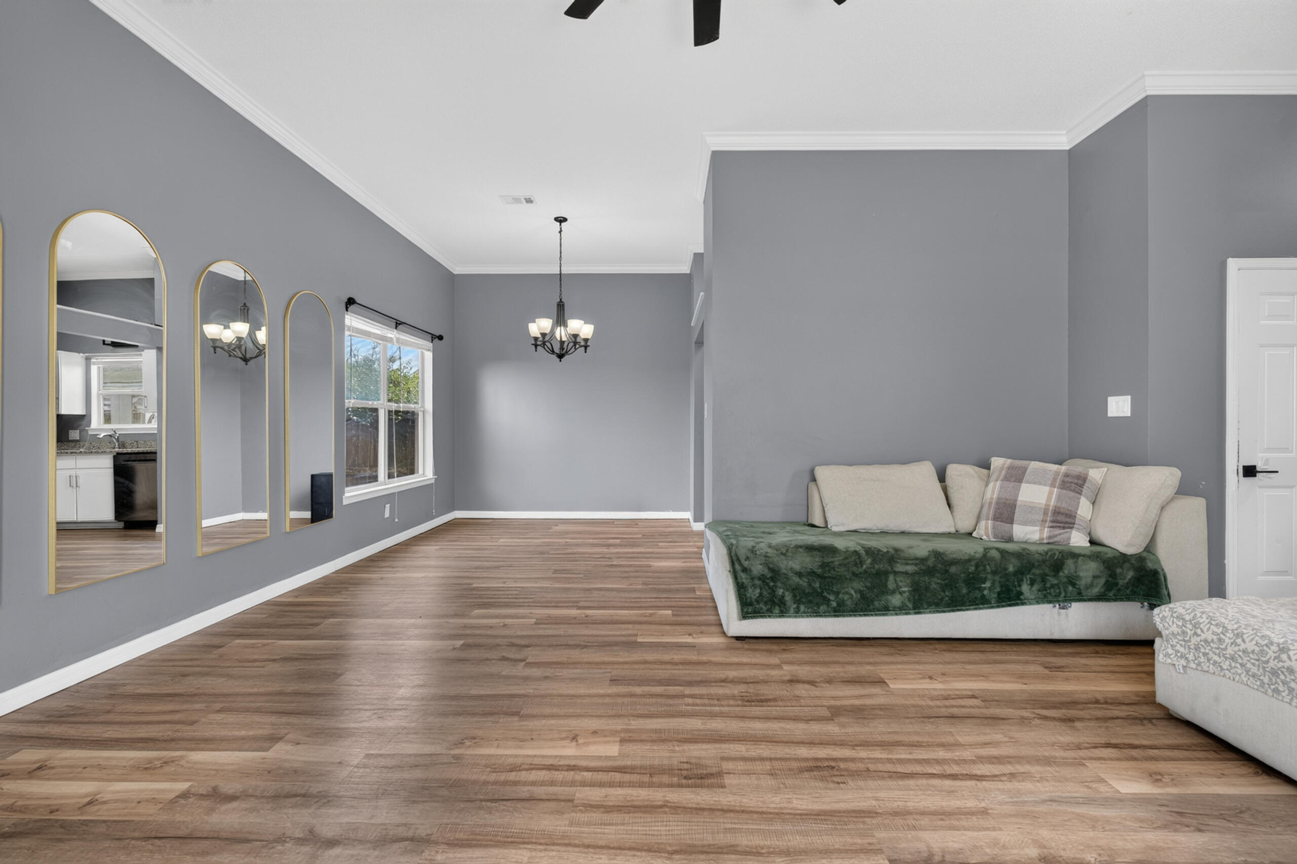 7 Forest Breeze Court