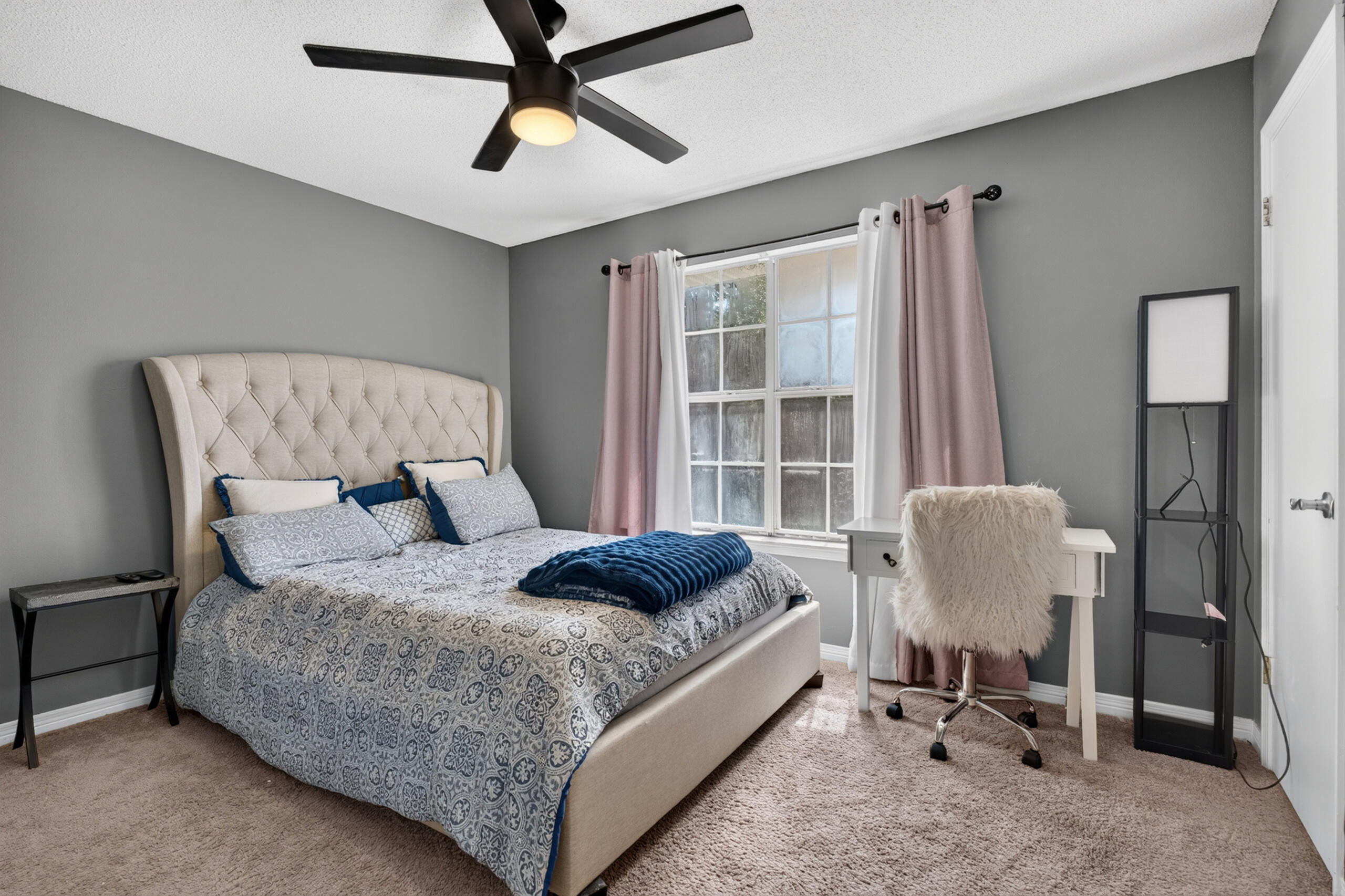 7 Forest Breeze Court