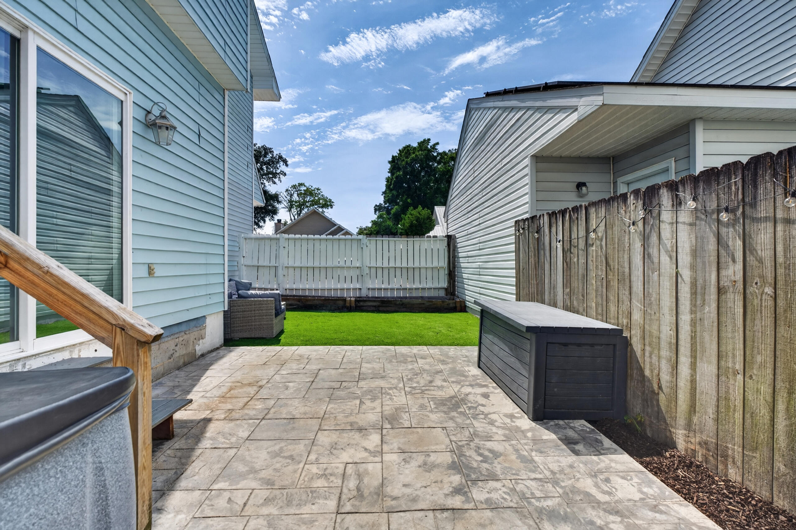 7 Forest Breeze Court
