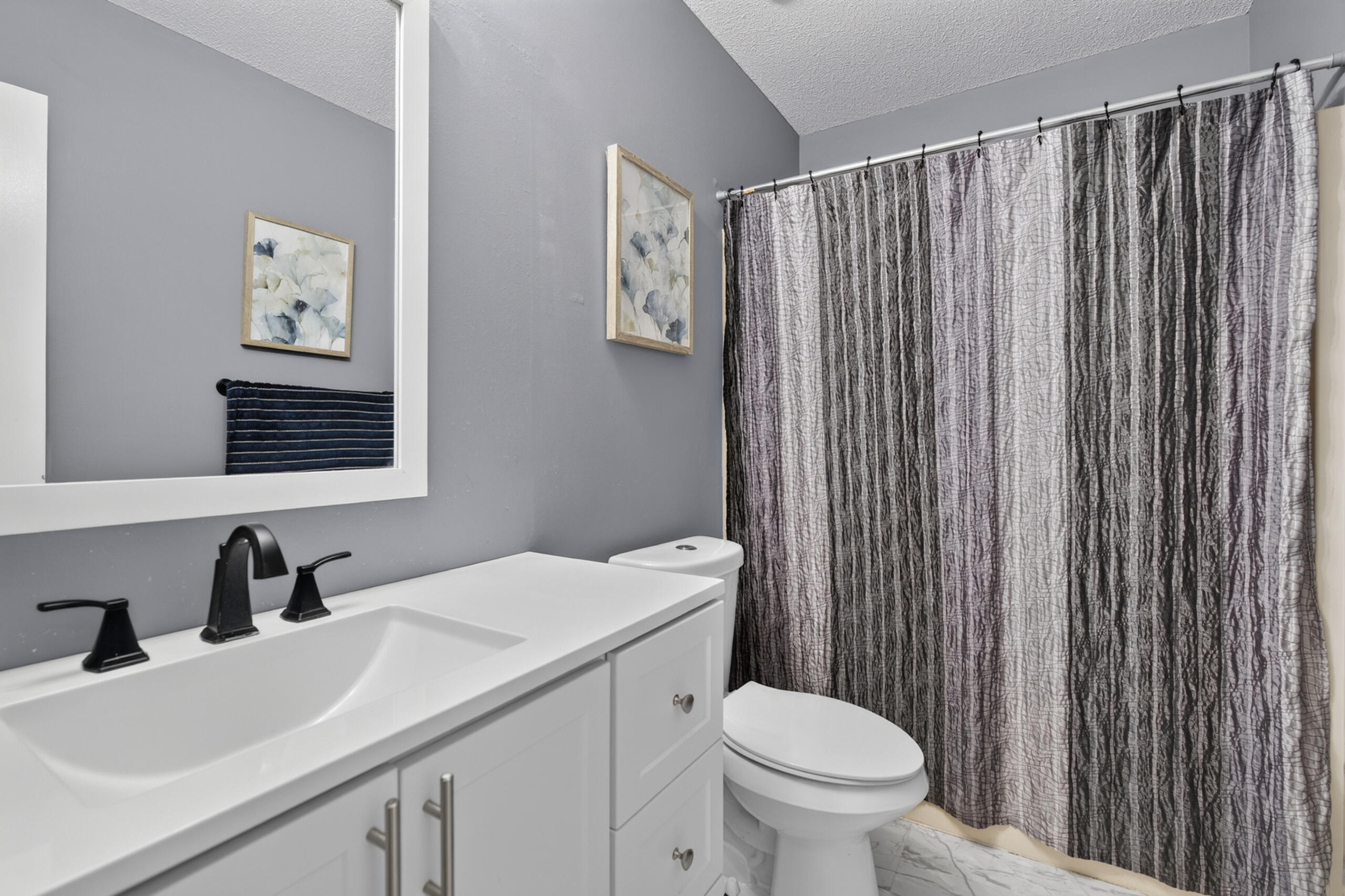 7 Forest Breeze Court