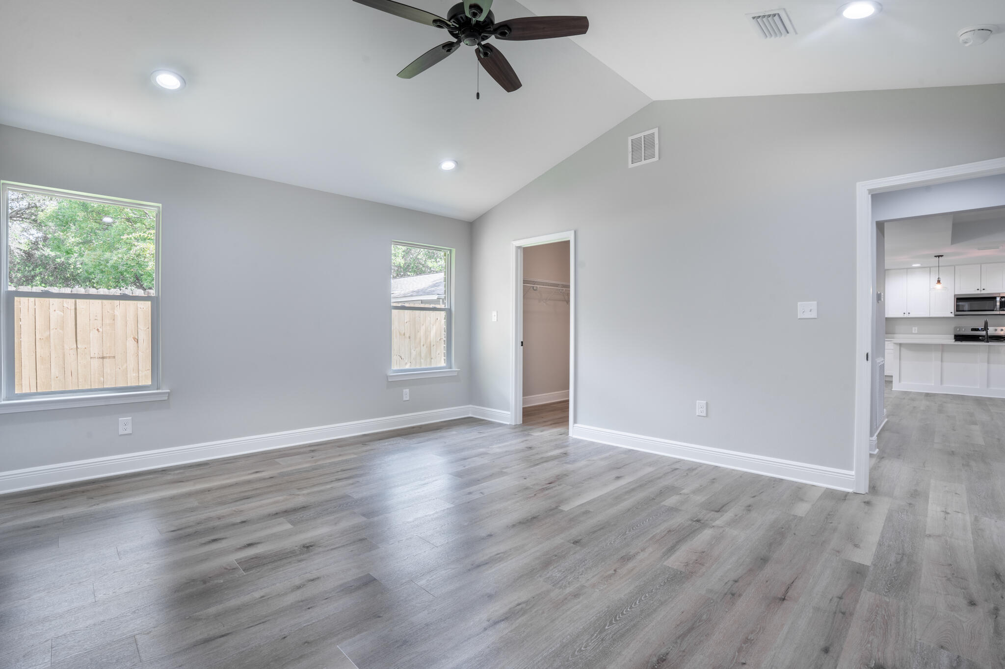 19 NW Highland Drive