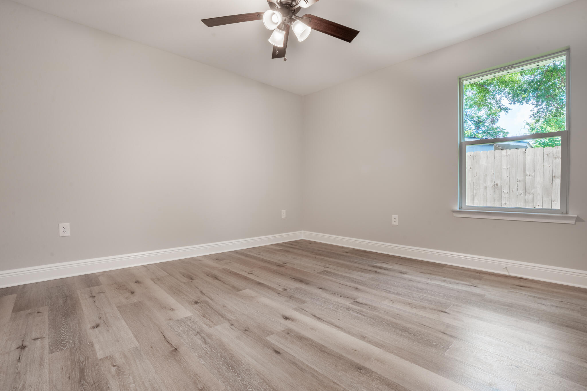 19 NW Highland Drive