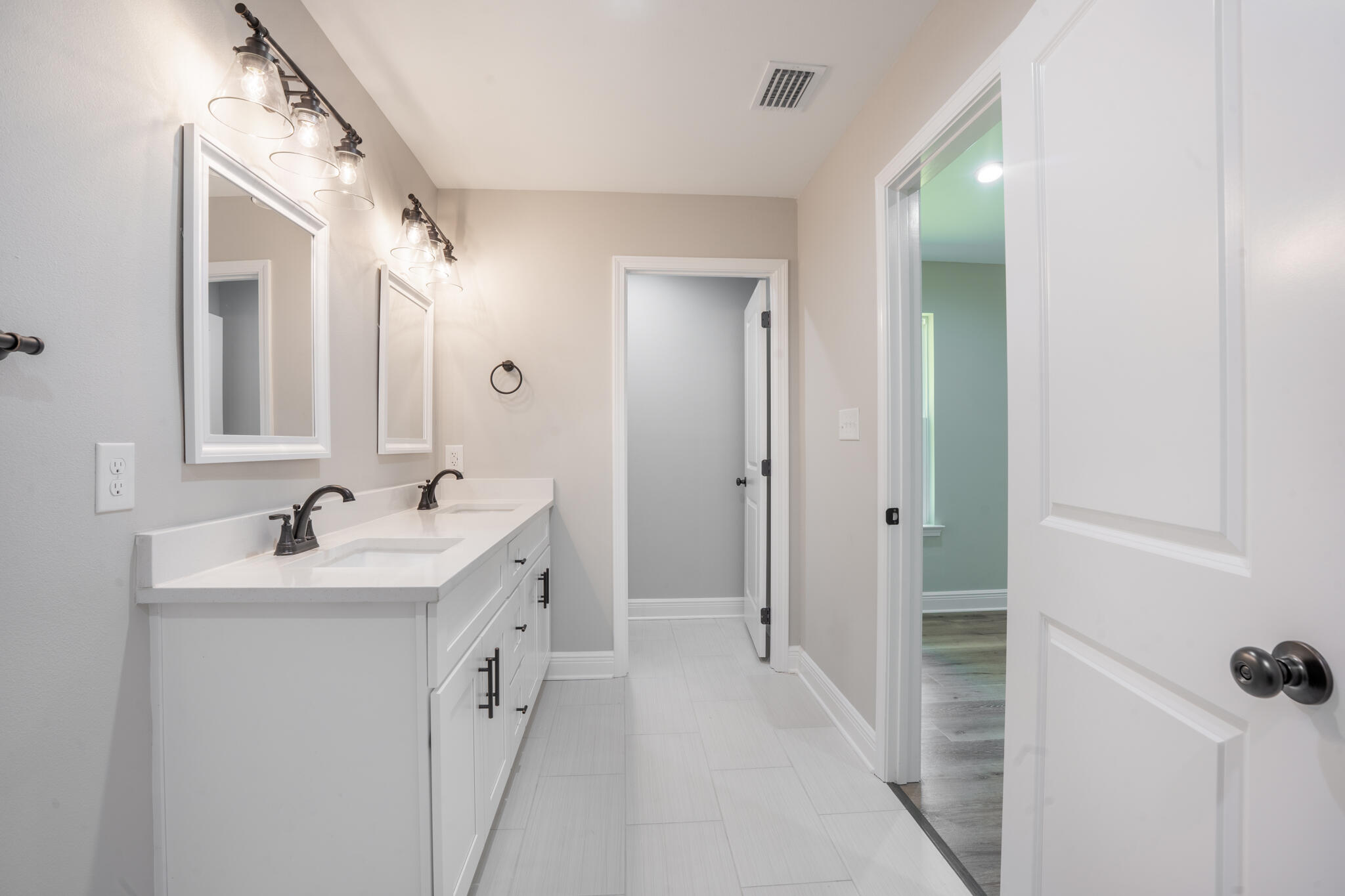 19 NW Highland Drive