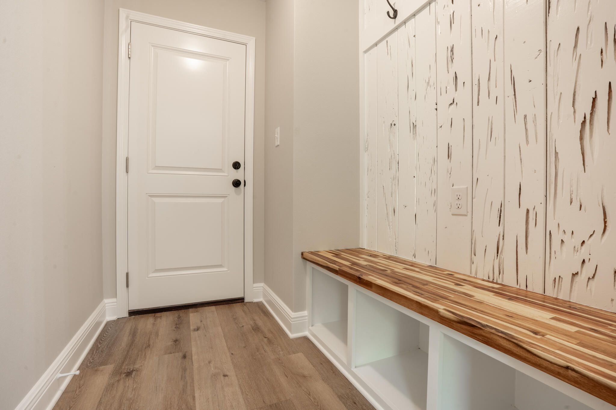 19 NW Highland Drive