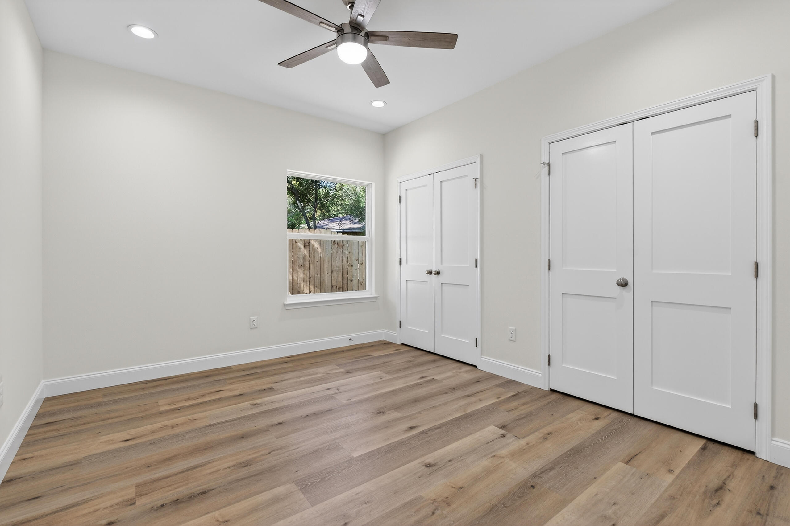 228 NE Greenbrier Circle