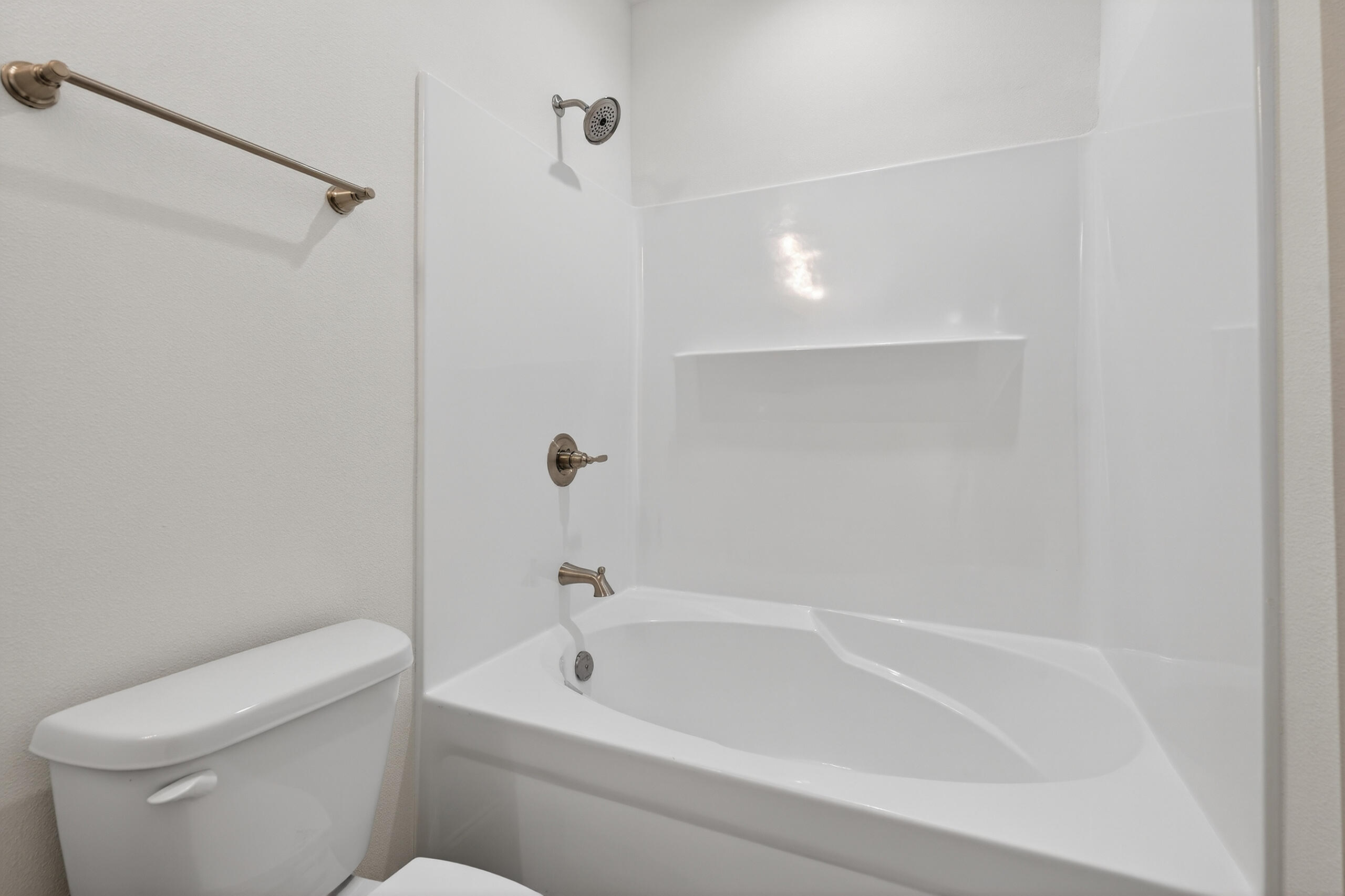 228 NE Greenbrier Circle