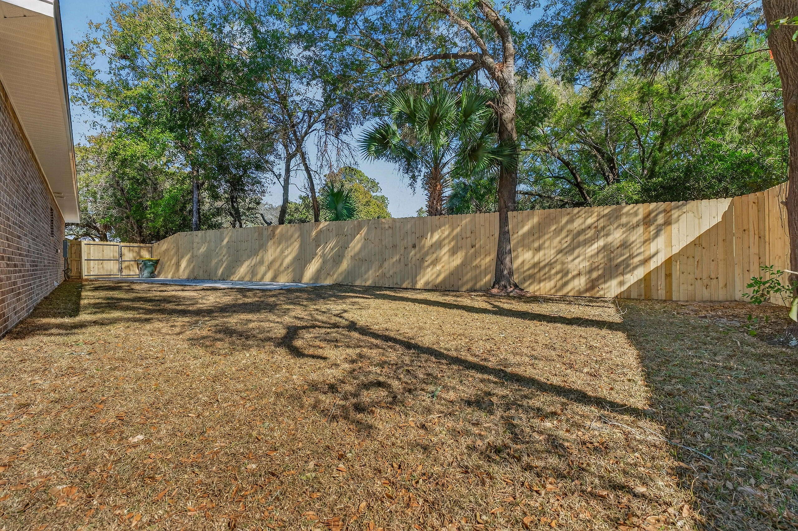 228 NE Greenbrier Circle