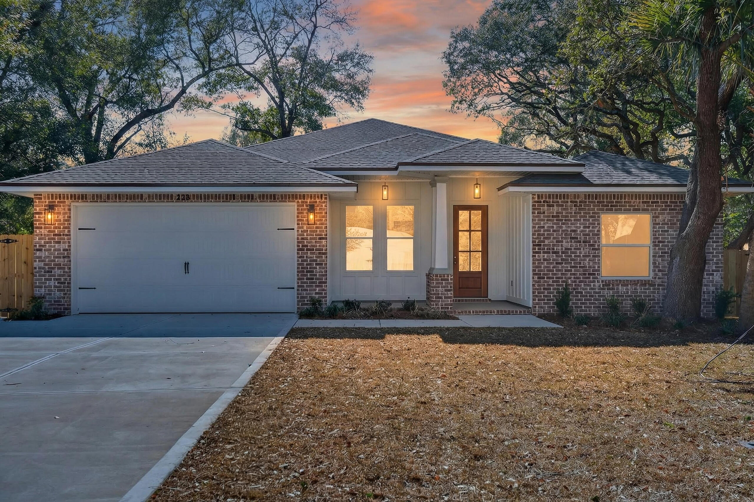 228 NE Greenbrier Circle