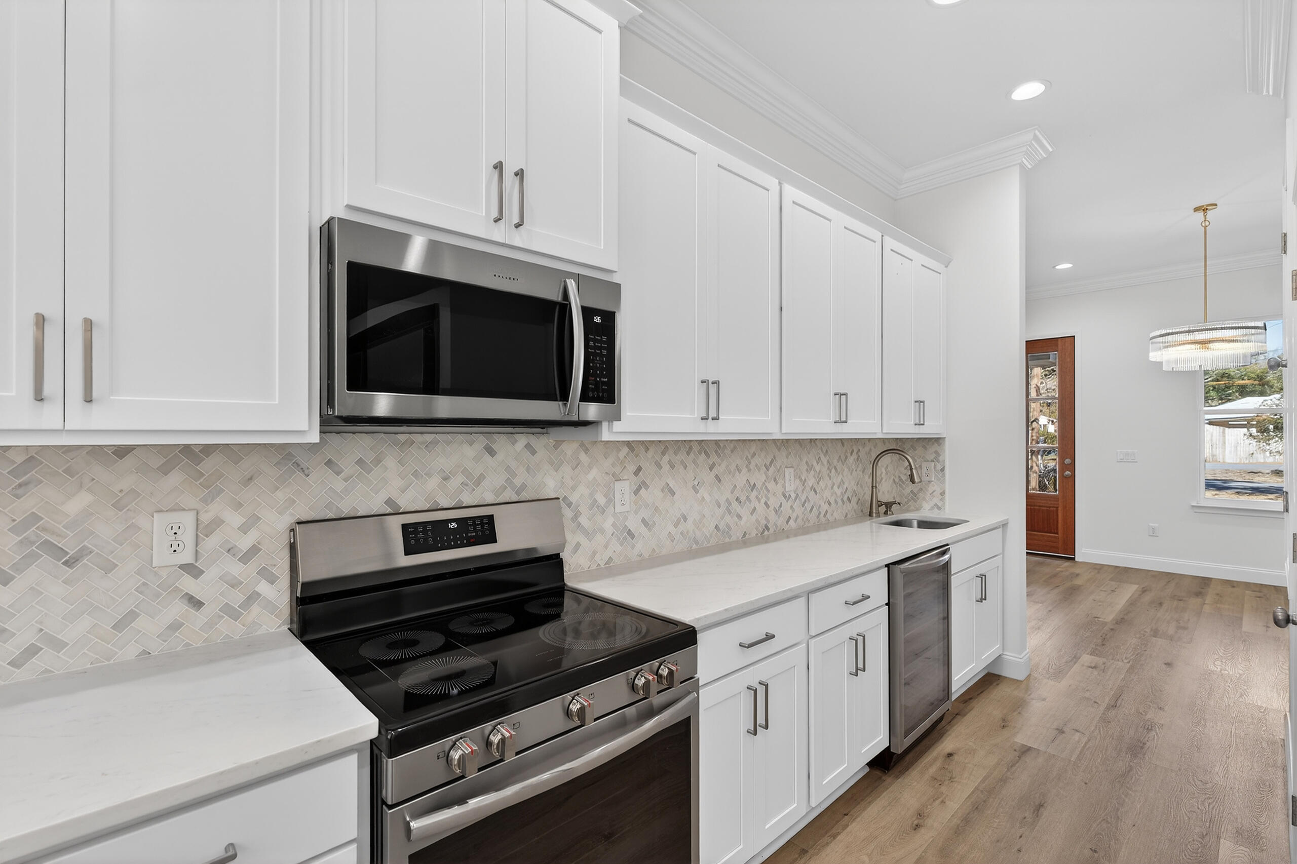 228 NE Greenbrier Circle