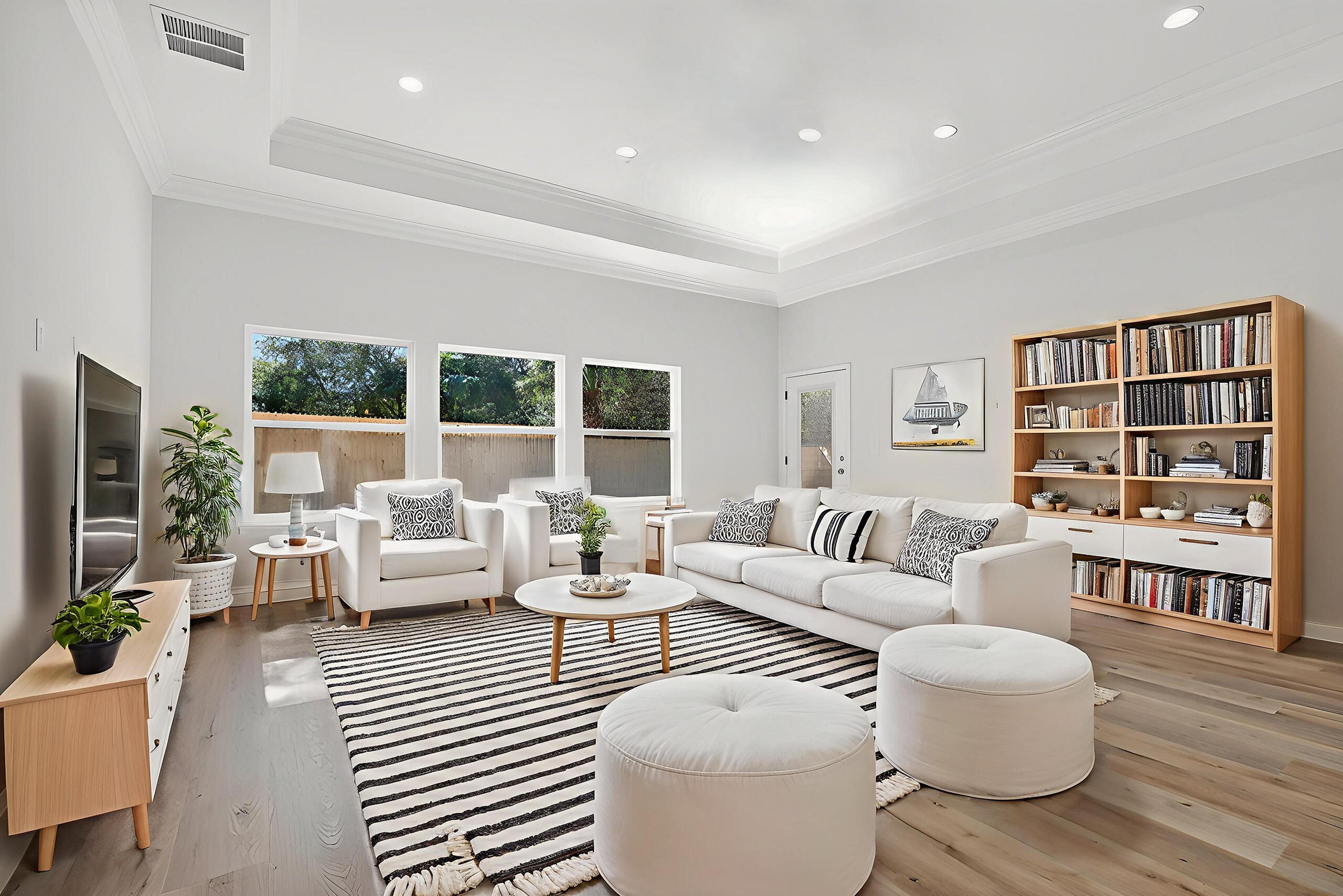 228 NE Greenbrier Circle