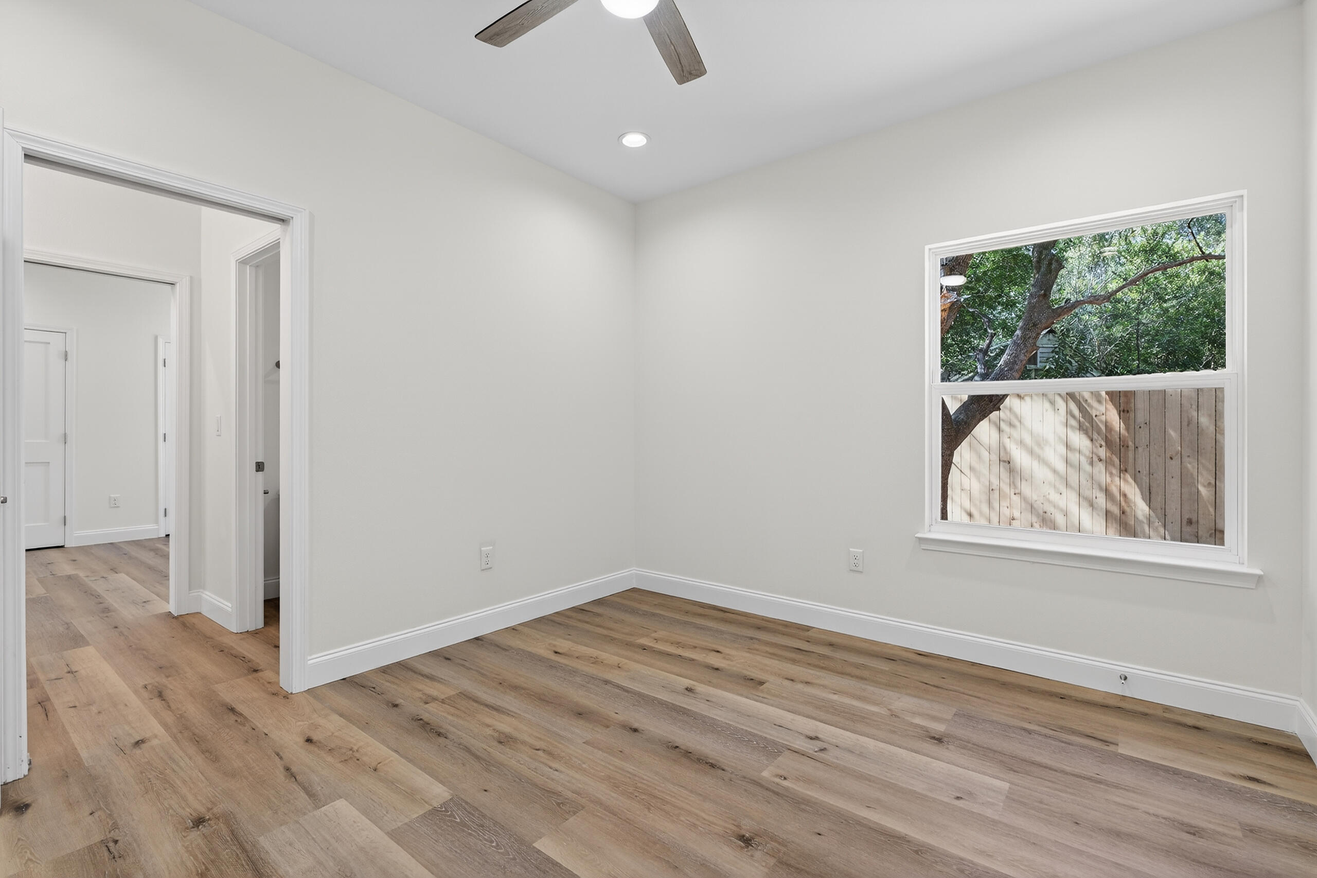 228 NE Greenbrier Circle