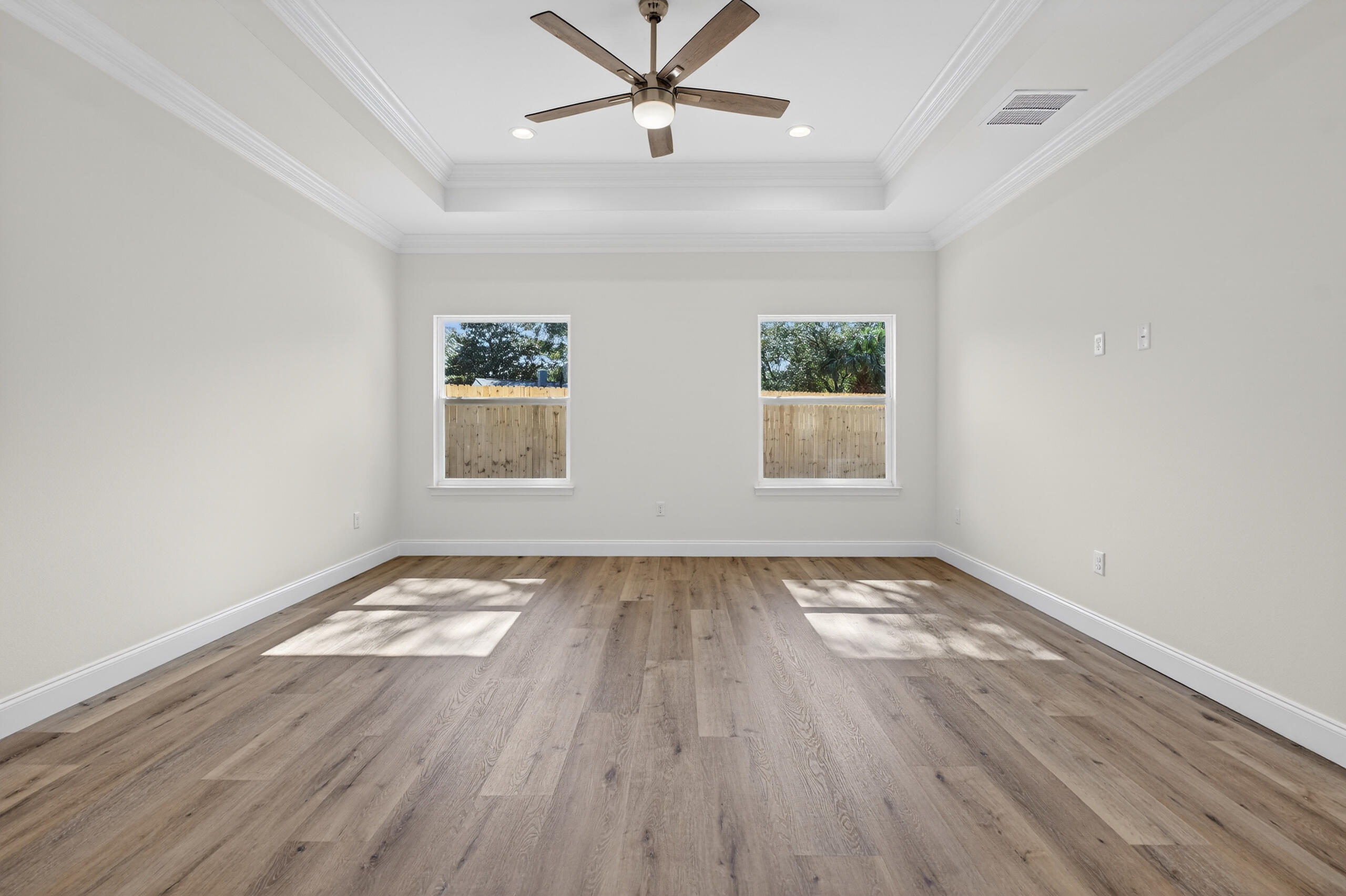 228 NE Greenbrier Circle