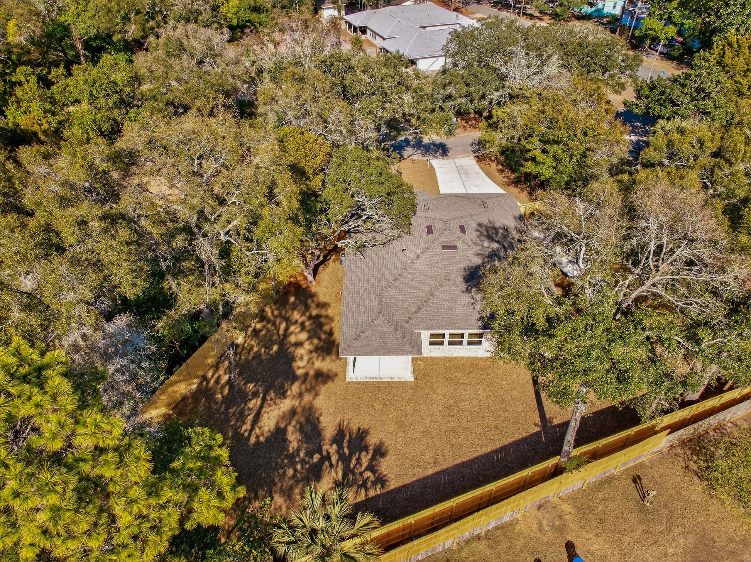 228 NE Greenbrier Circle