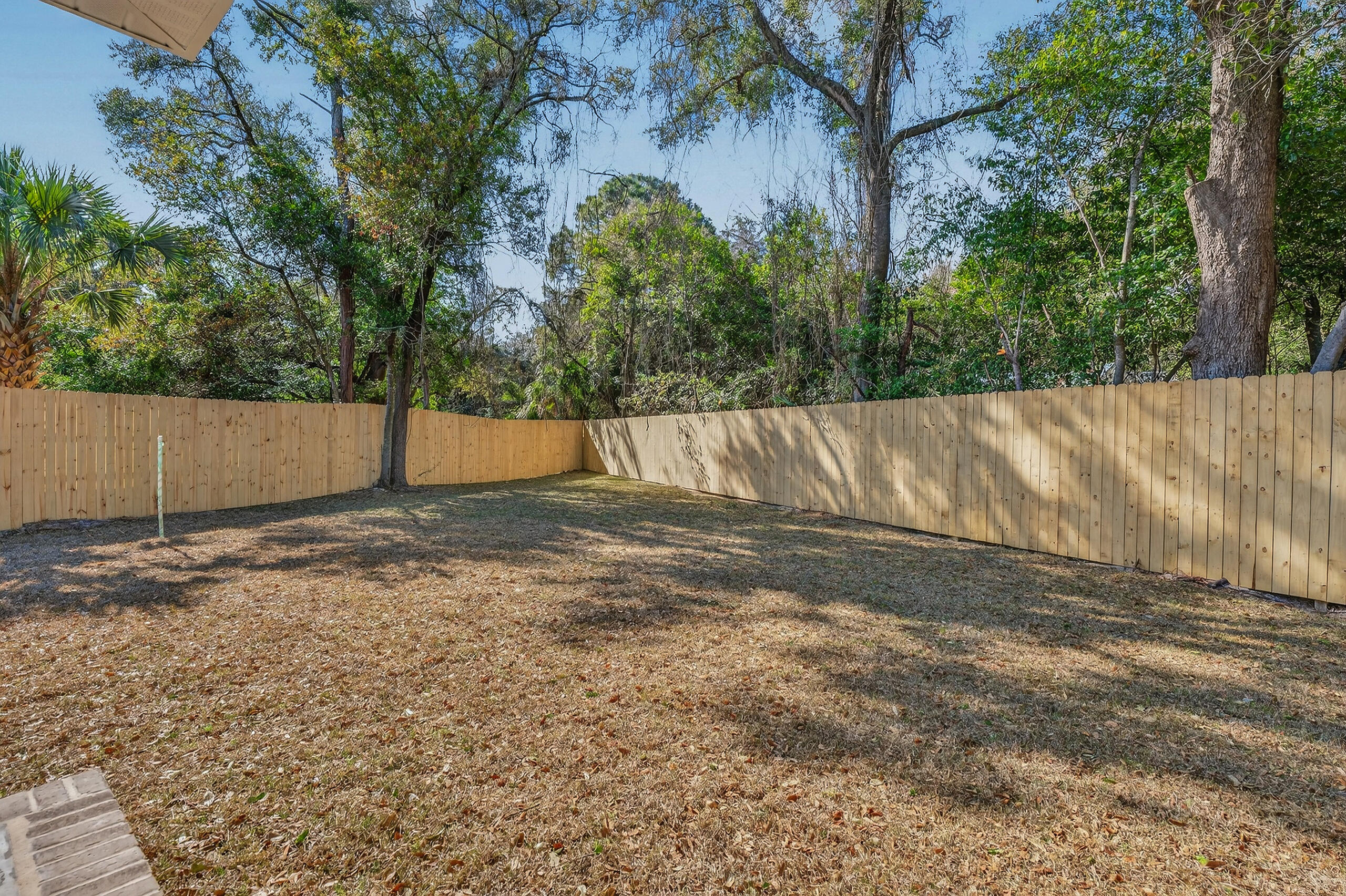 228 NE Greenbrier Circle