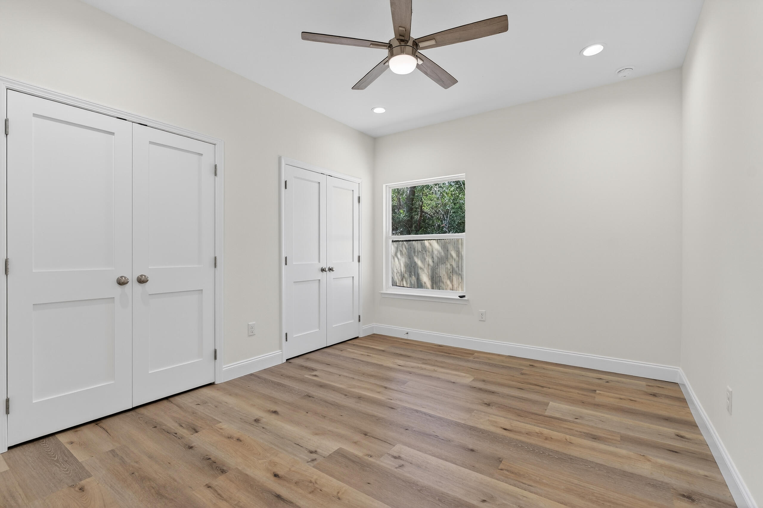 228 NE Greenbrier Circle