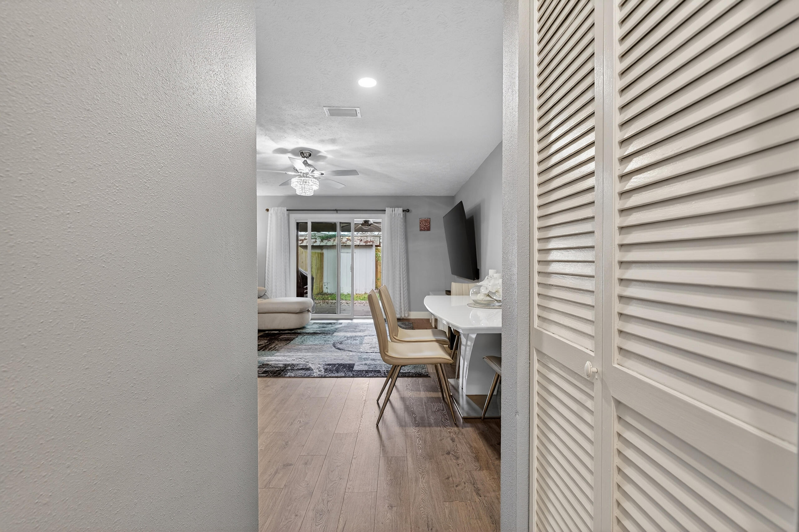 35 10th Street D