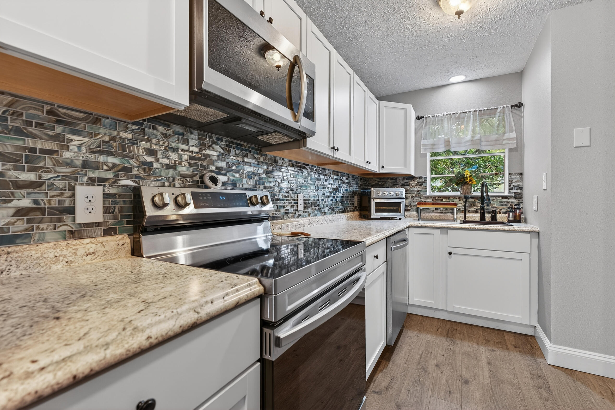 35 10th Street D