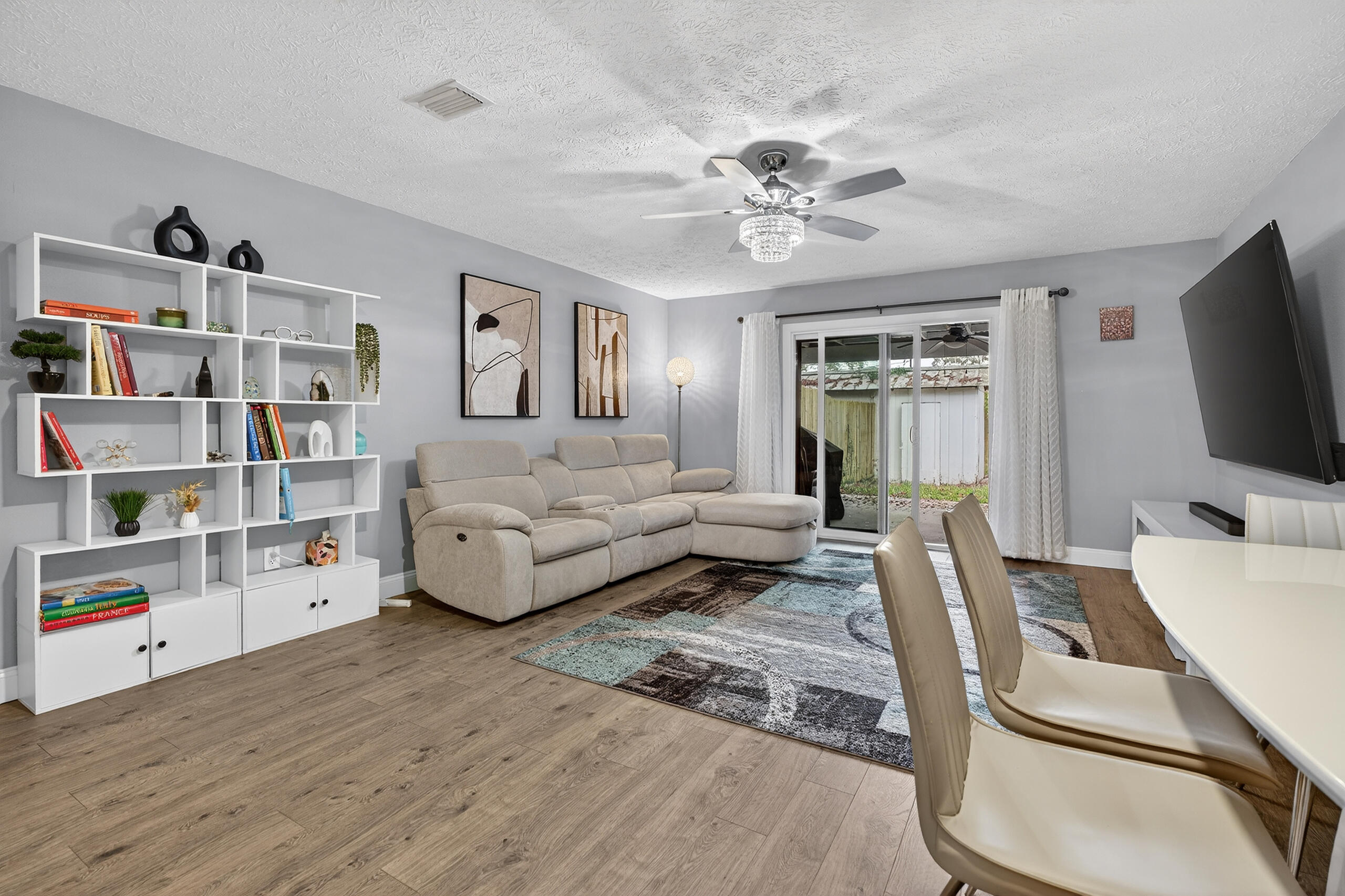 35 10th Street D