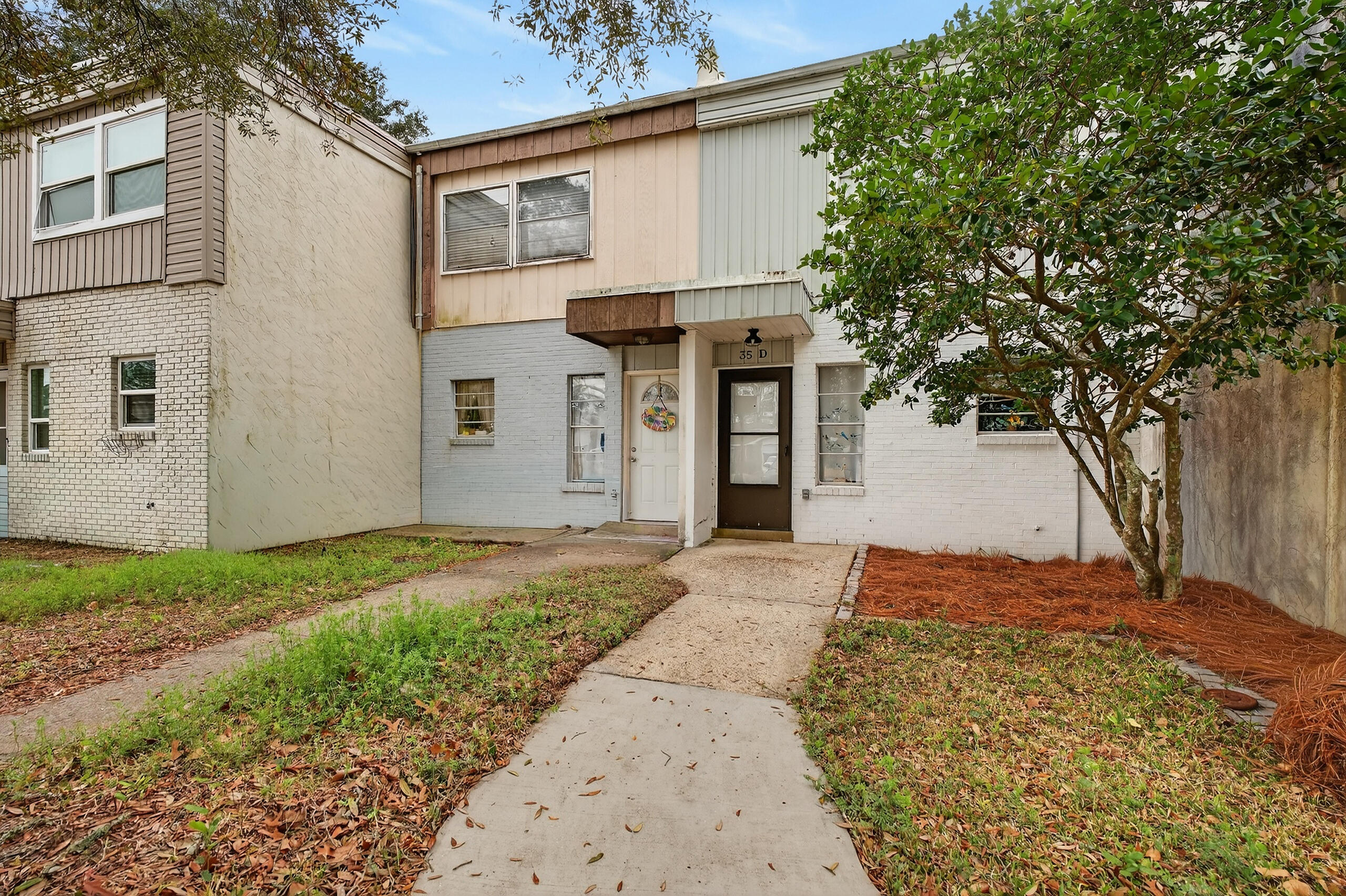35 10th Street D