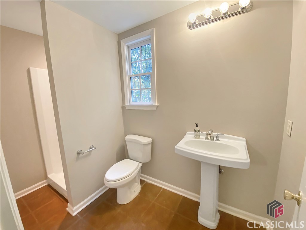 1240 Ferncreek Drive