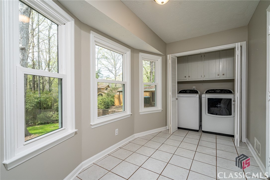 155 Kingston Way