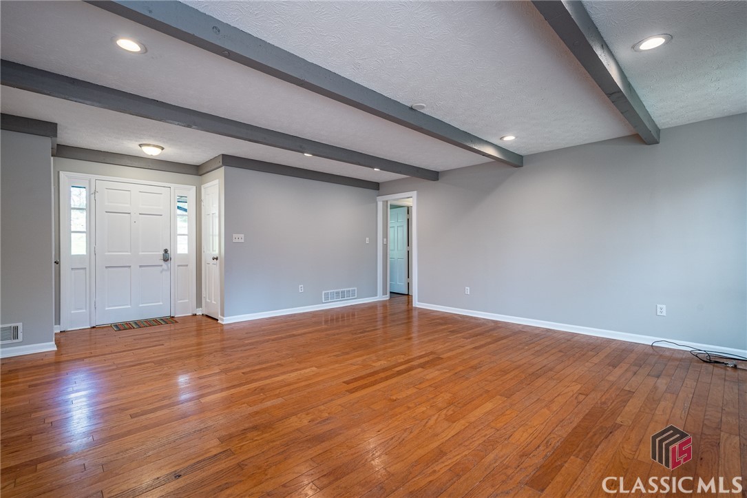 155 Kingston Way