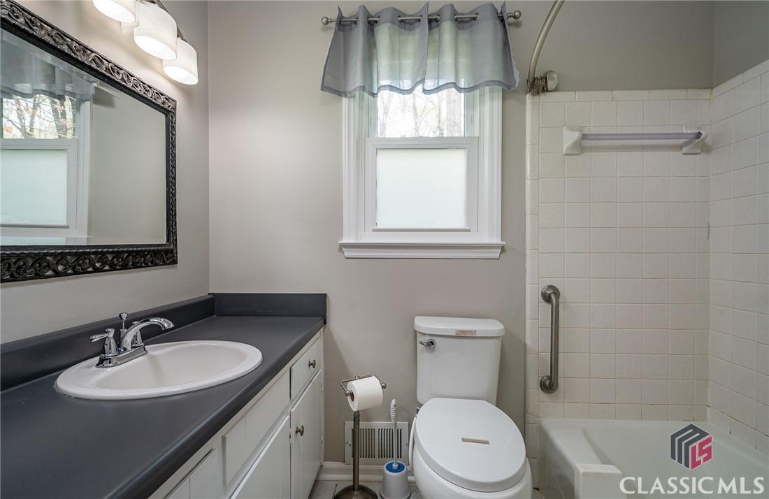 155 Kingston Way