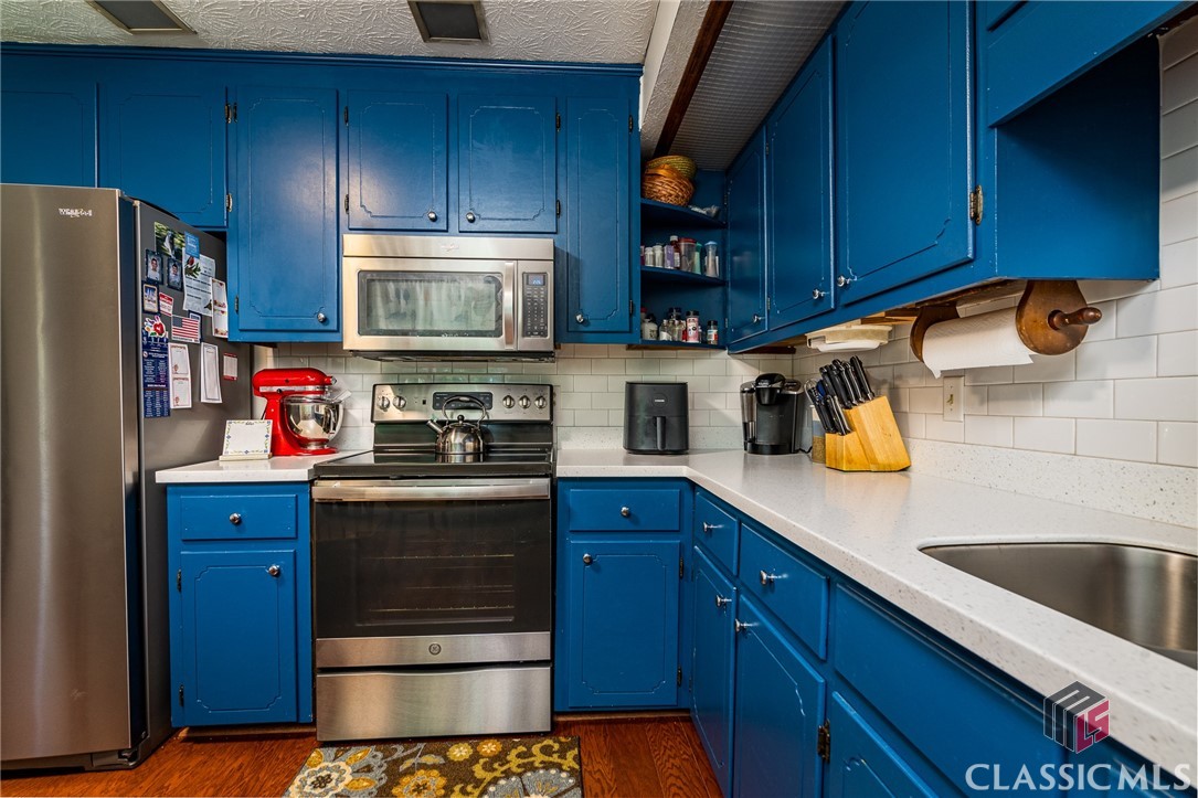 1351 Hollow Creek Lane