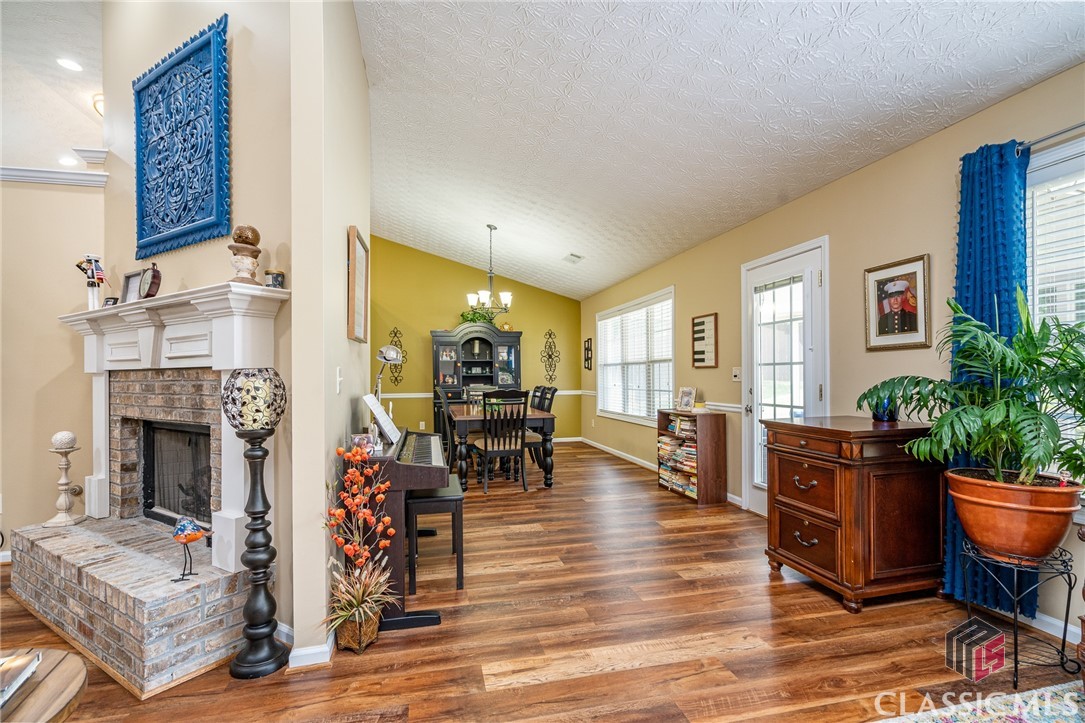 185 St Mark Place
