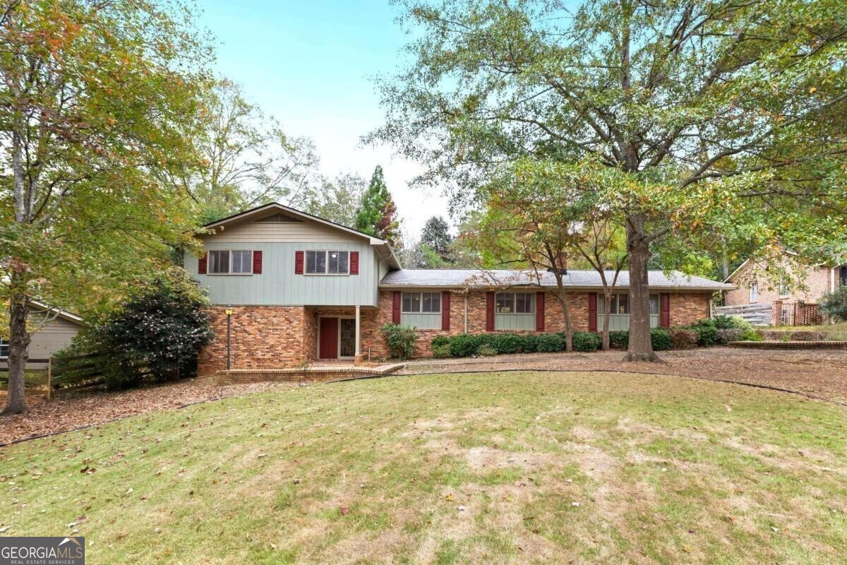 540 Riverhill Drive
