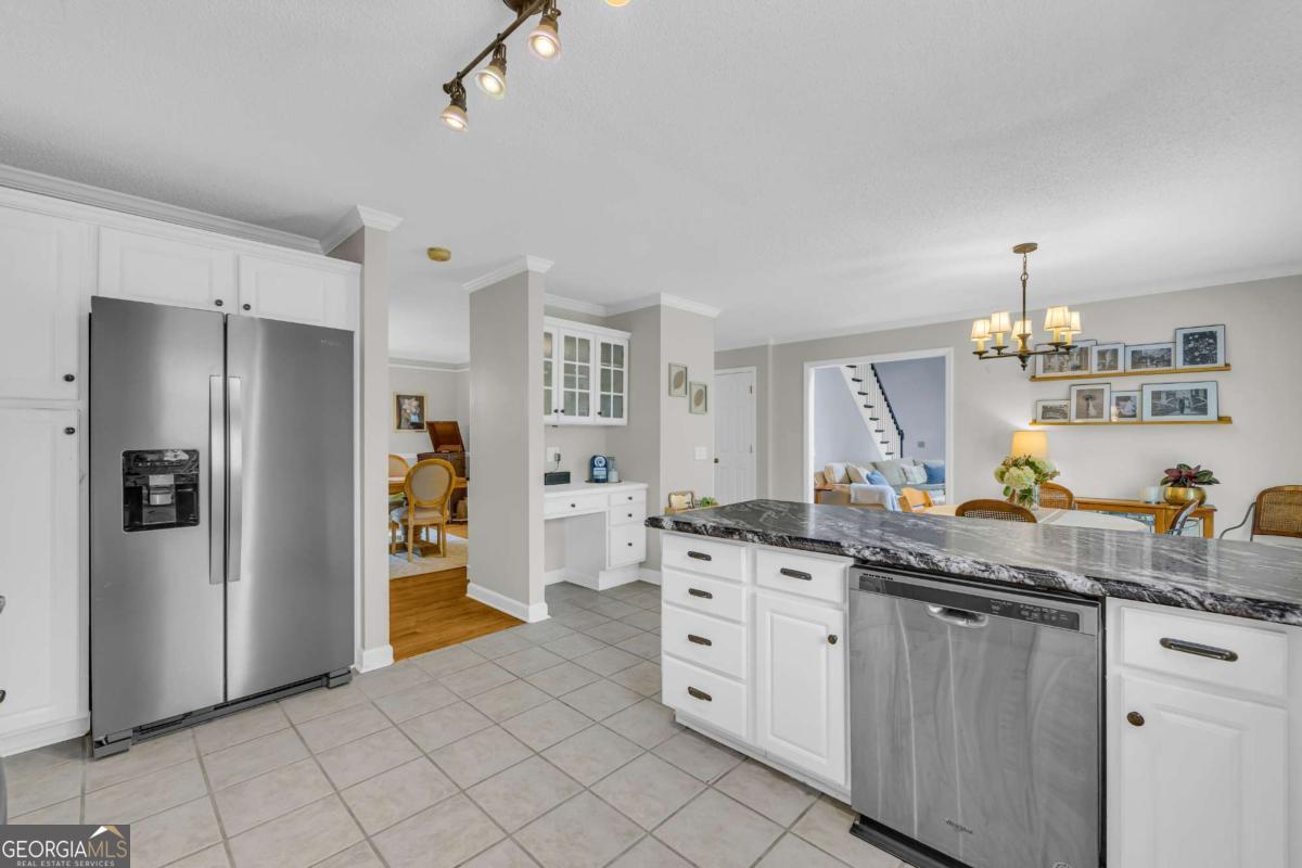 1040 Skipstone Point