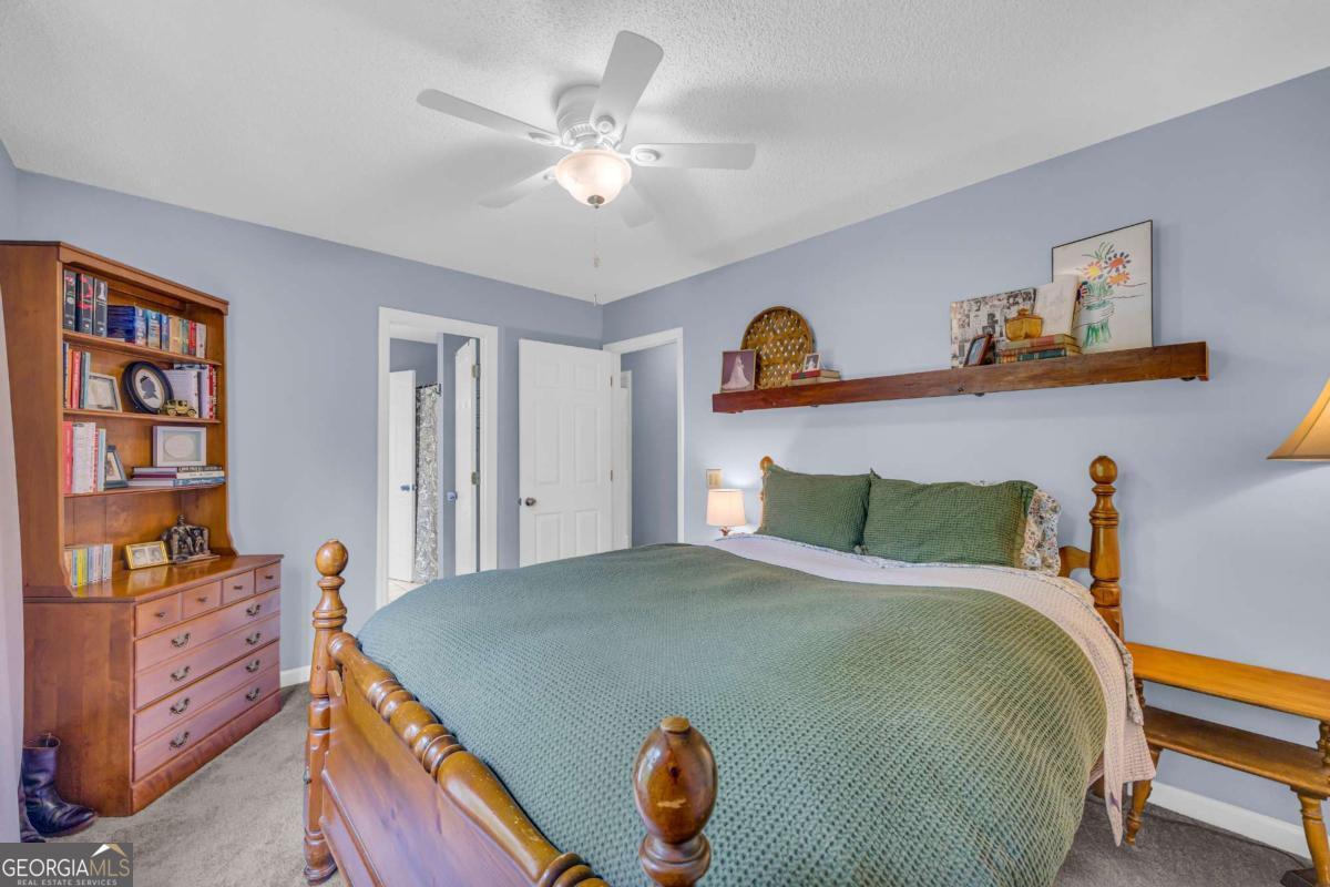 1040 Skipstone Point