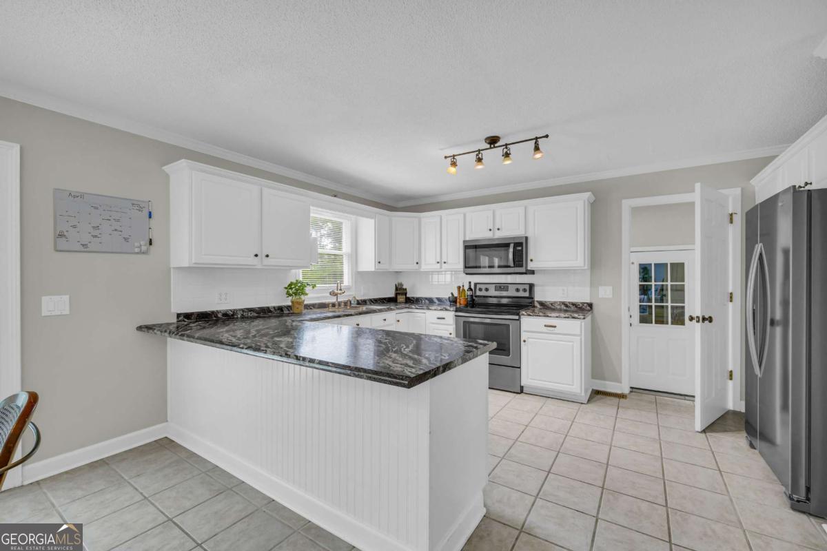 1040 Skipstone Point