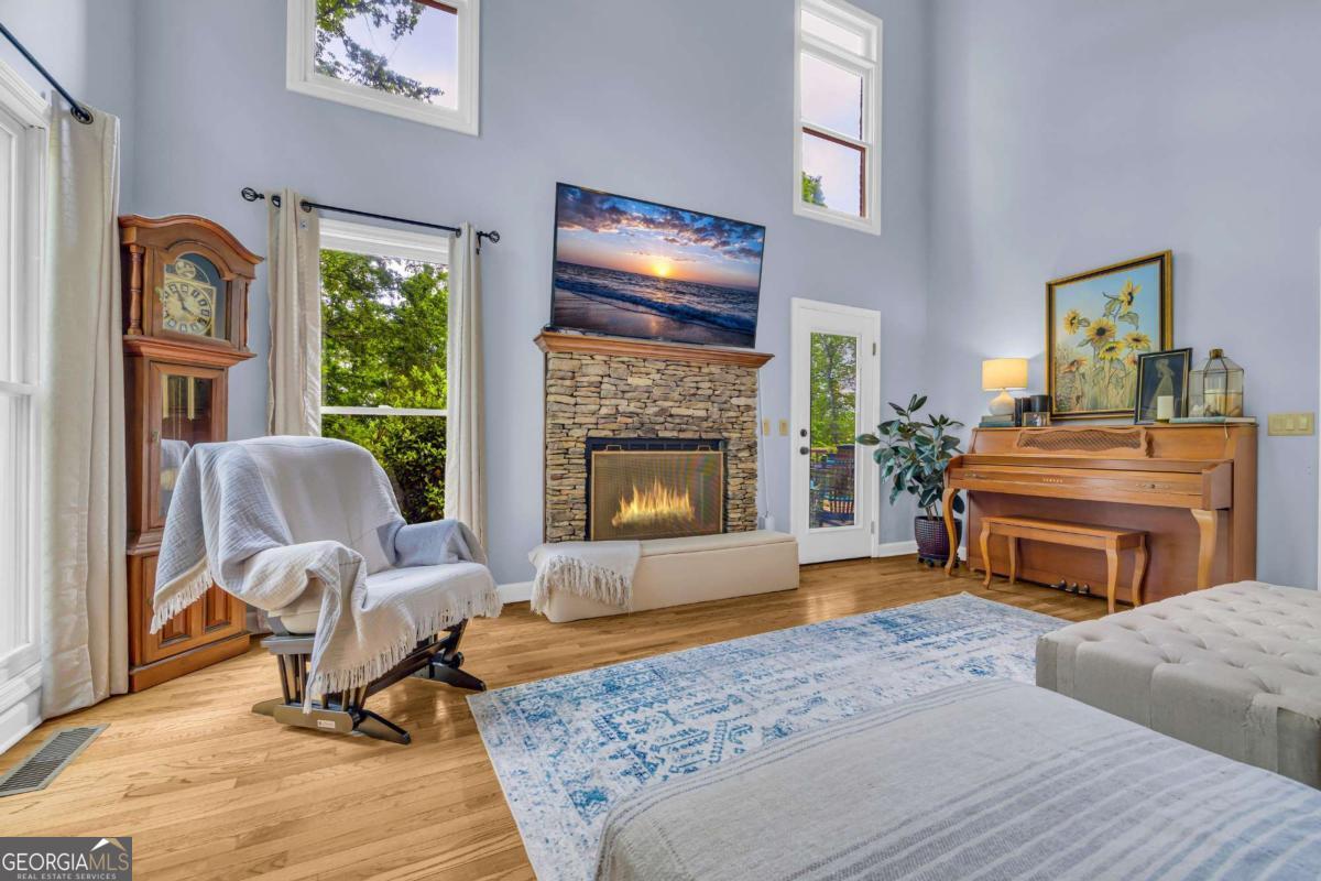 1040 Skipstone Point