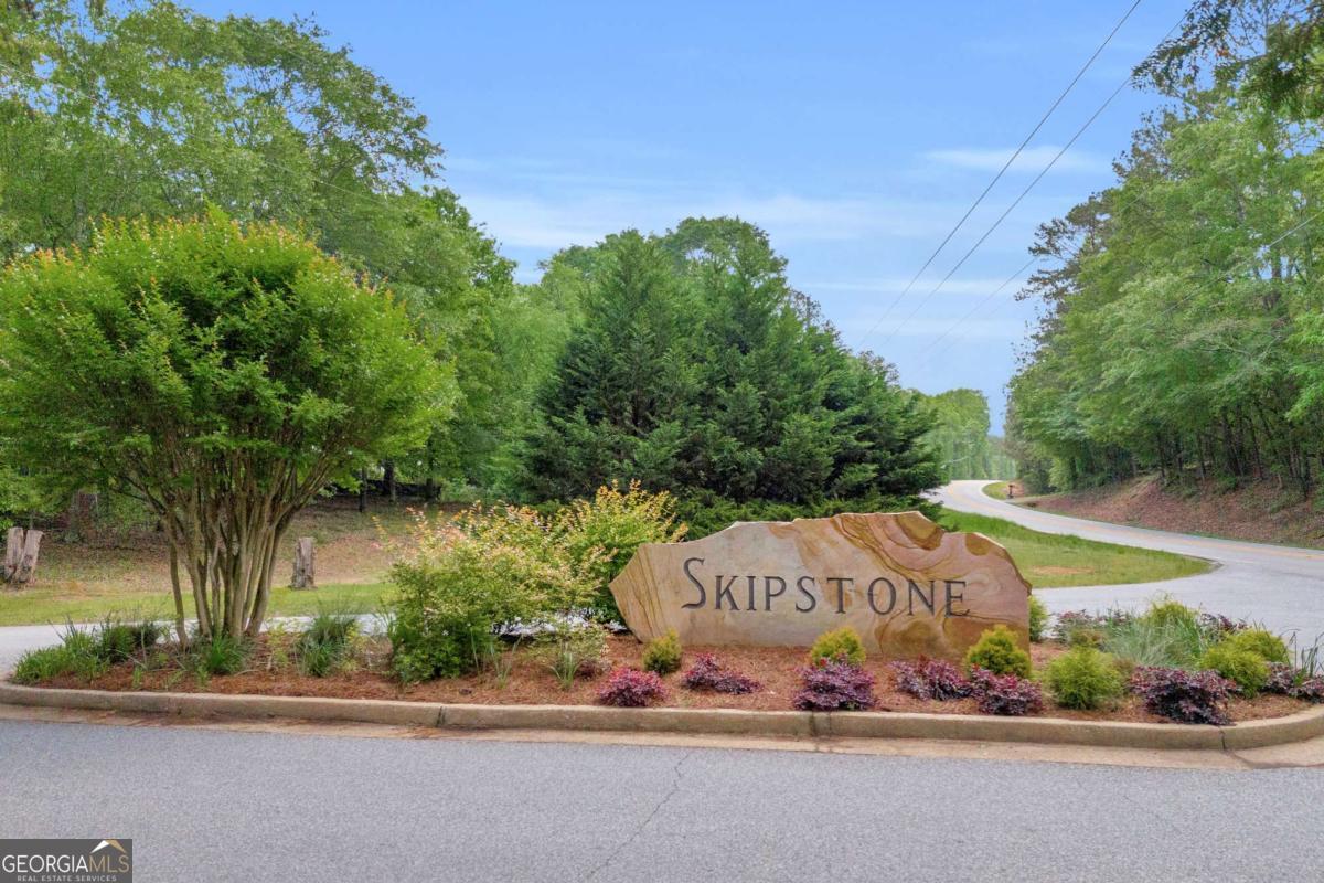 1040 Skipstone Point