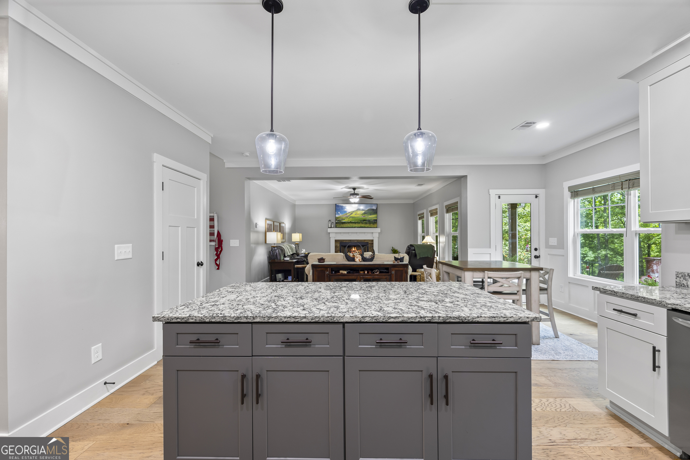 211 Blackthorn Road