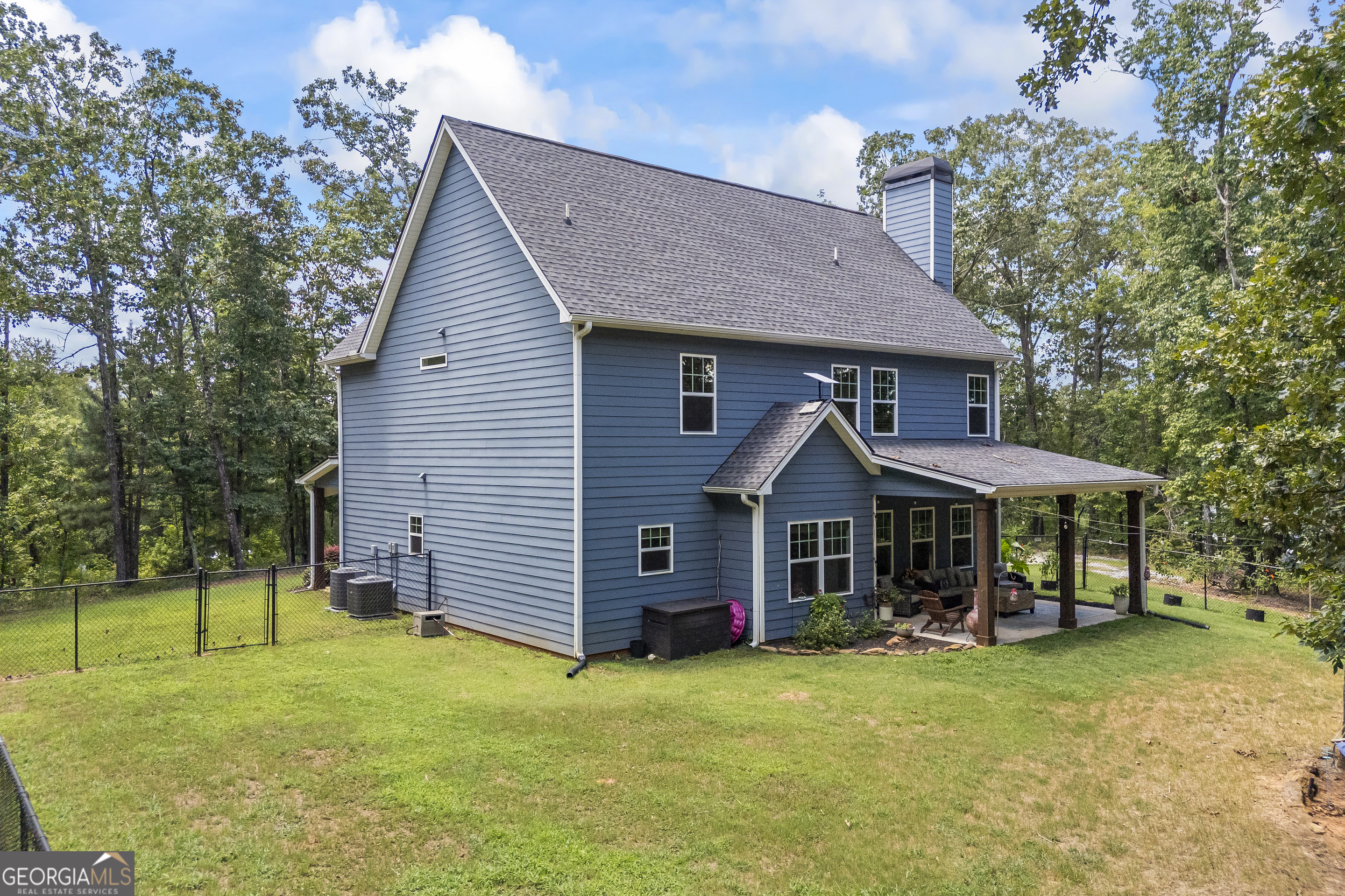211 Blackthorn Road