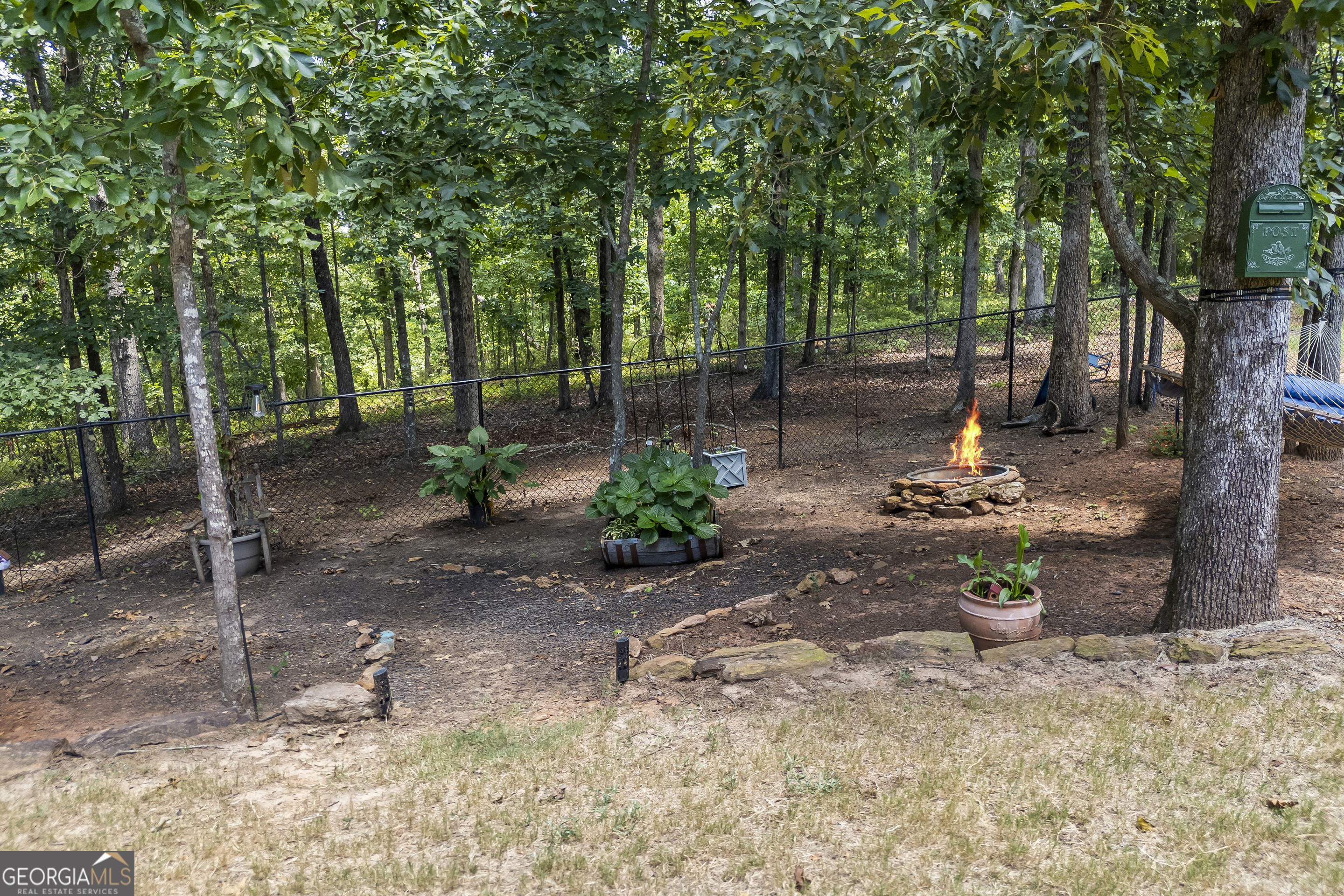 211 Blackthorn Road