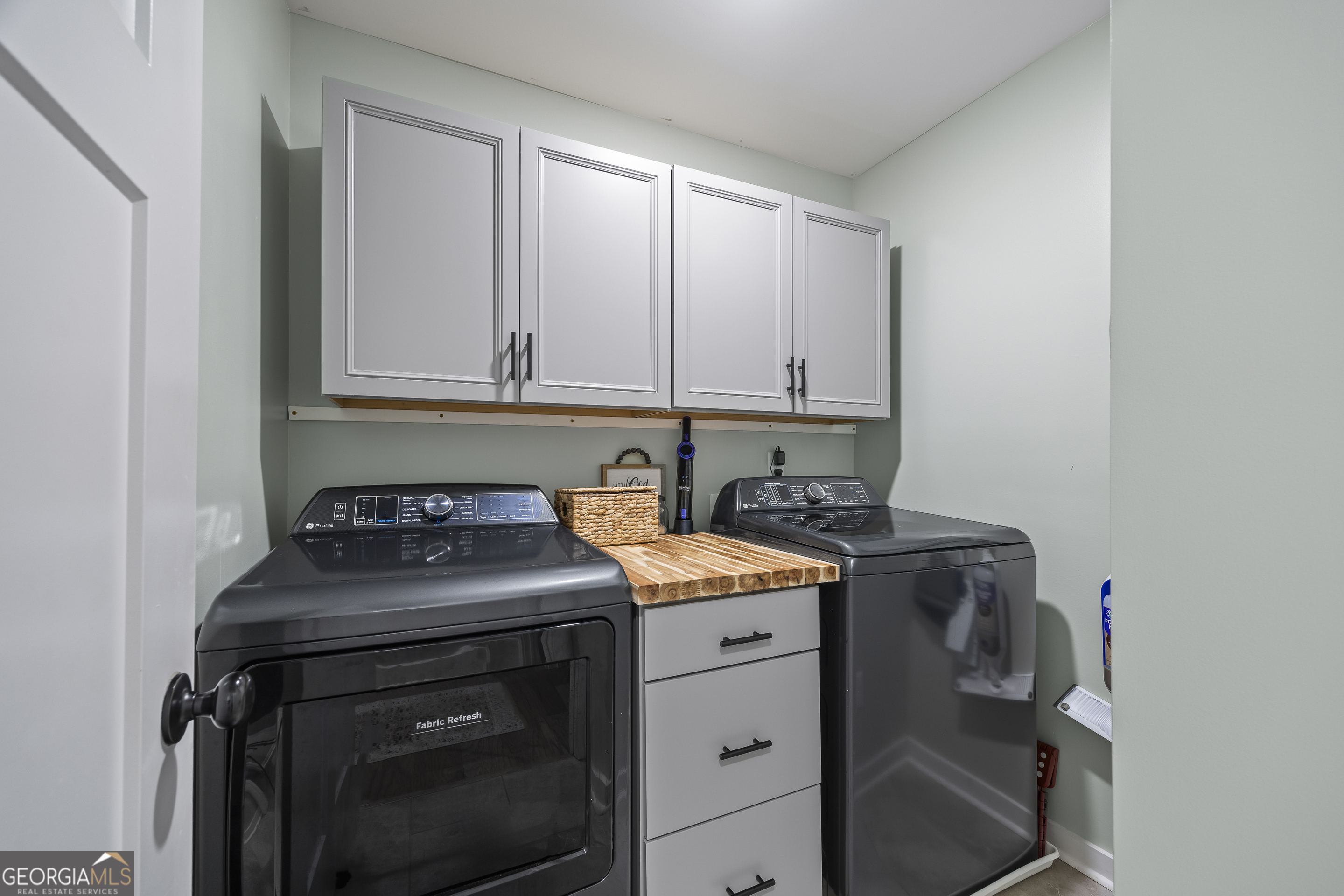 211 Blackthorn Road